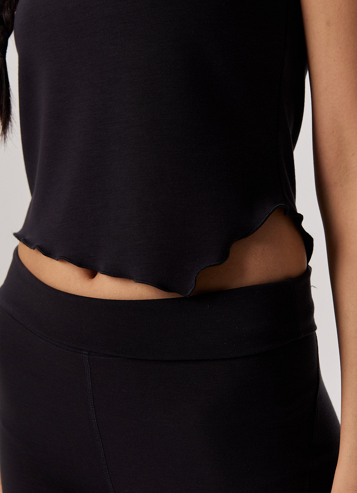 Boatneck edged tank top_Black