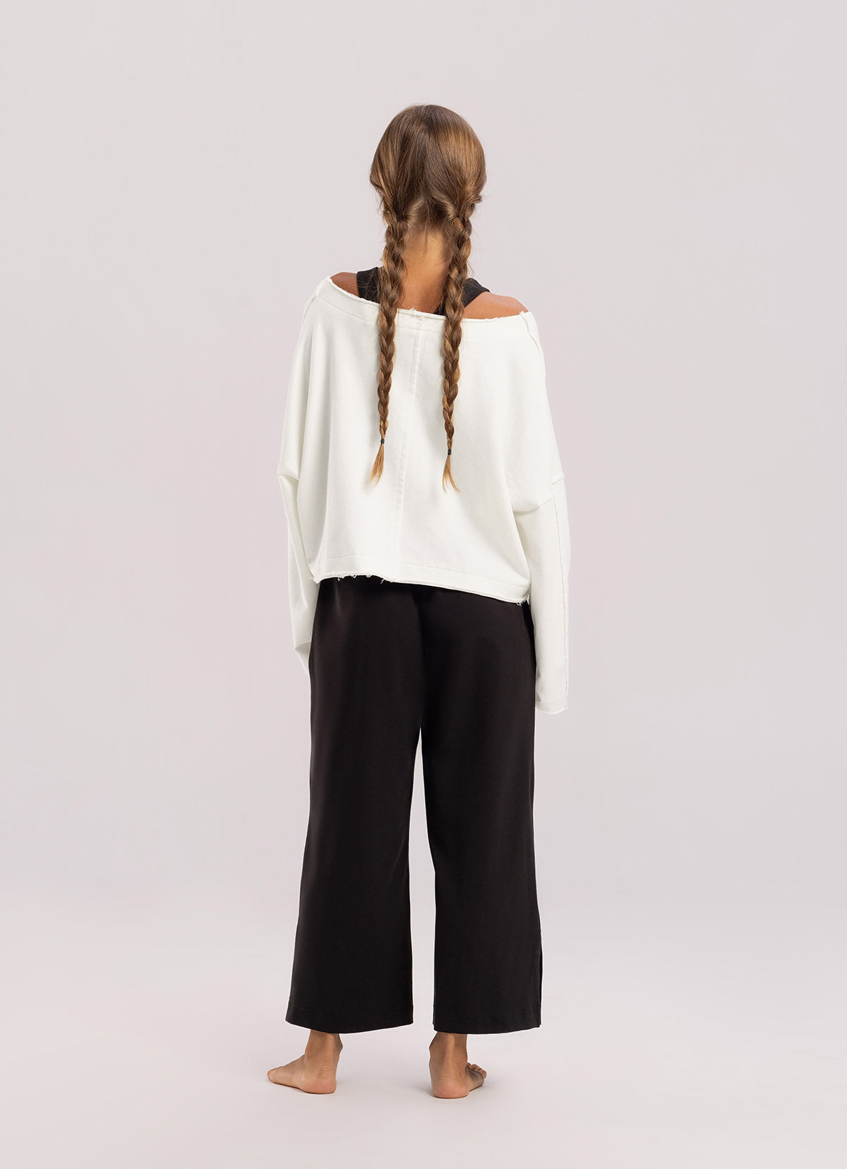 Tanah sweatshirts_White Alyssum