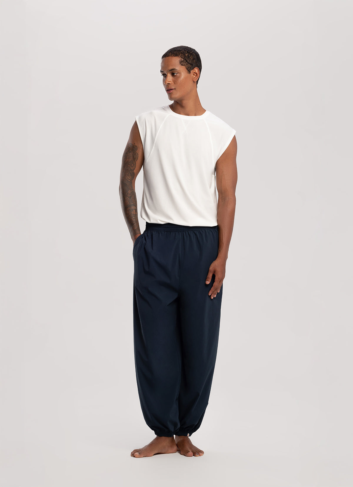 Knoll sleeveless #2 (Unisex)_White