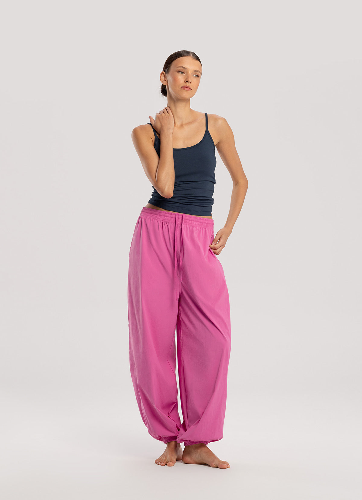 Diagonal jogger pants (Nylon ver.) (Unisex)_Fiji Flower