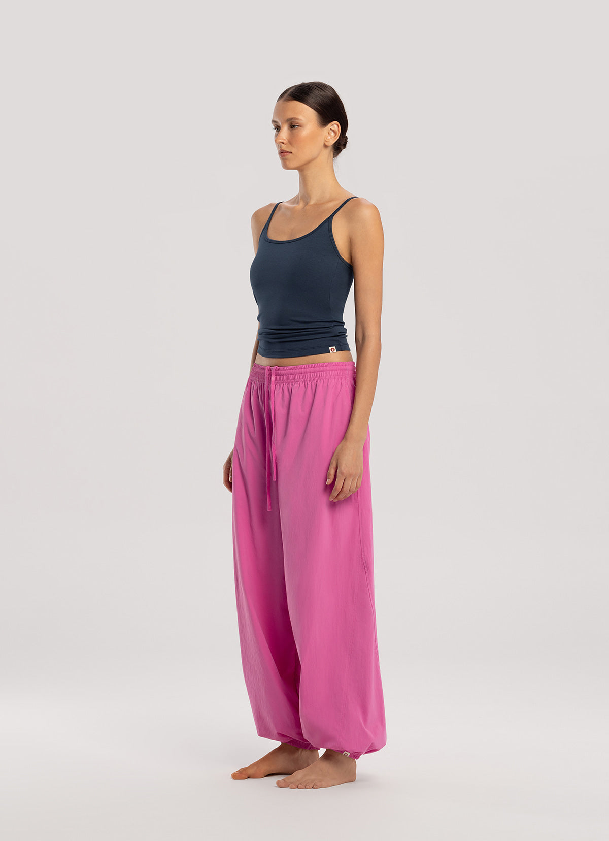 Diagonal jogger pants (Nylon ver.) (Unisex)_Fiji Flower