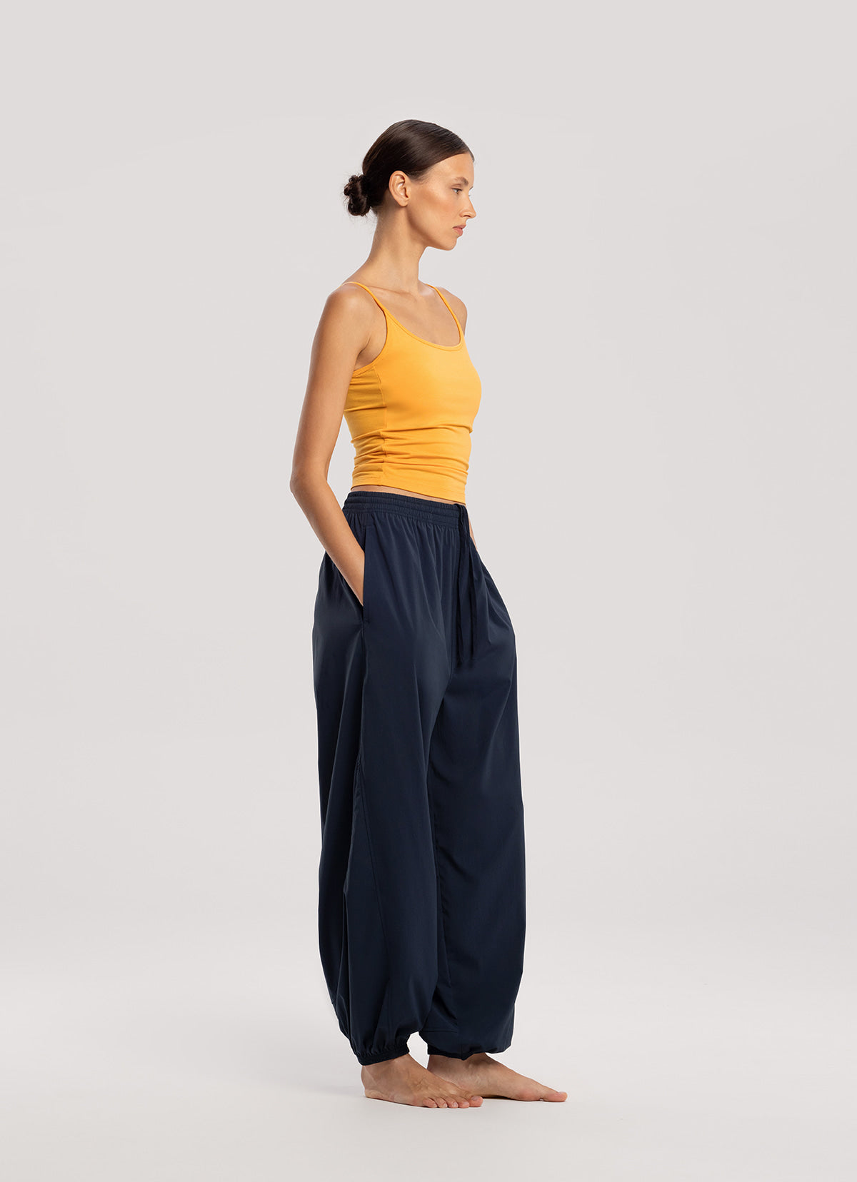 Diagonal jogger pants (Nylon ver.) (Unisex)_Dark Sapphire