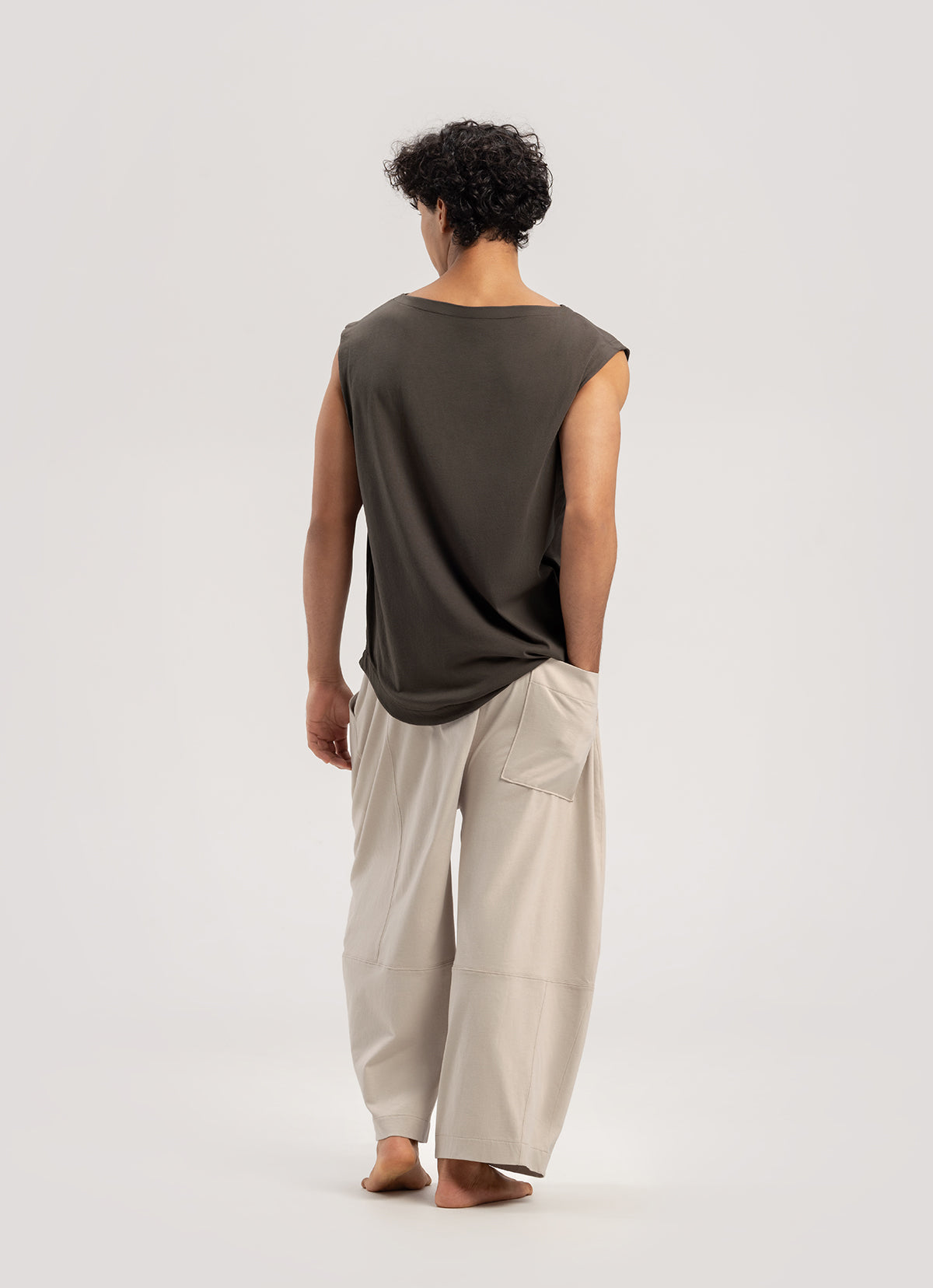 Boatneck sleeveless (Unisex)_Major Brown