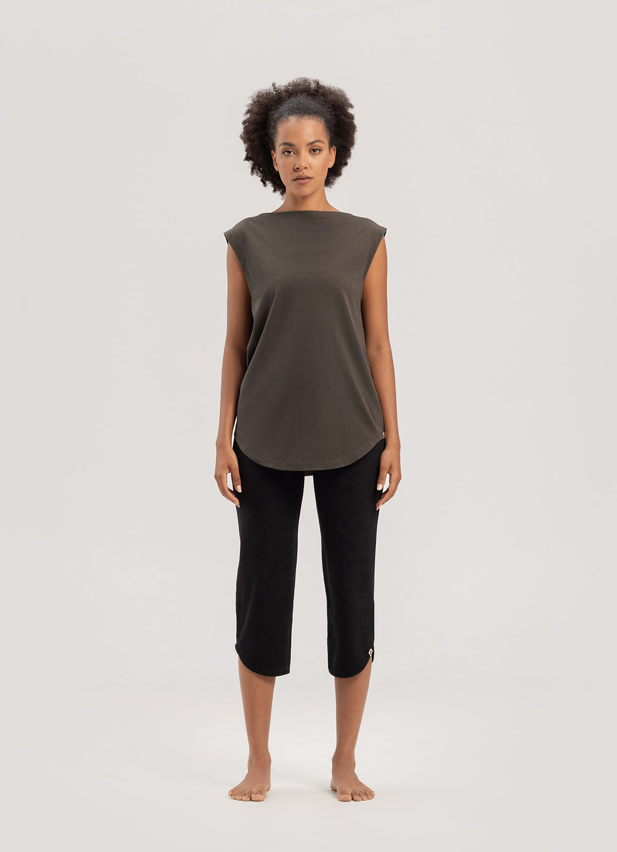 Boatneck sleeveless (Unisex)_Major Brown