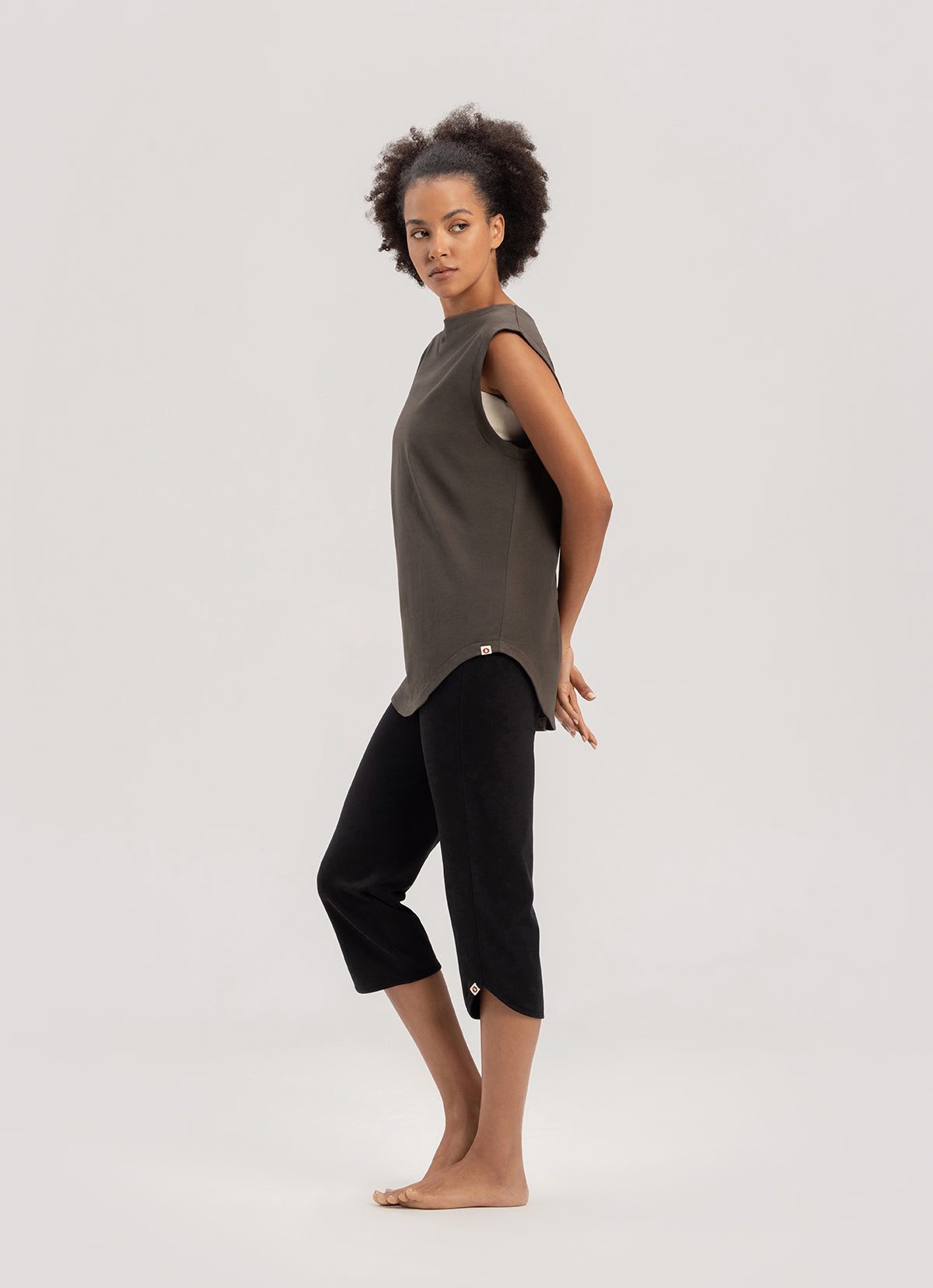 Boatneck sleeveless (Unisex)_Major Brown