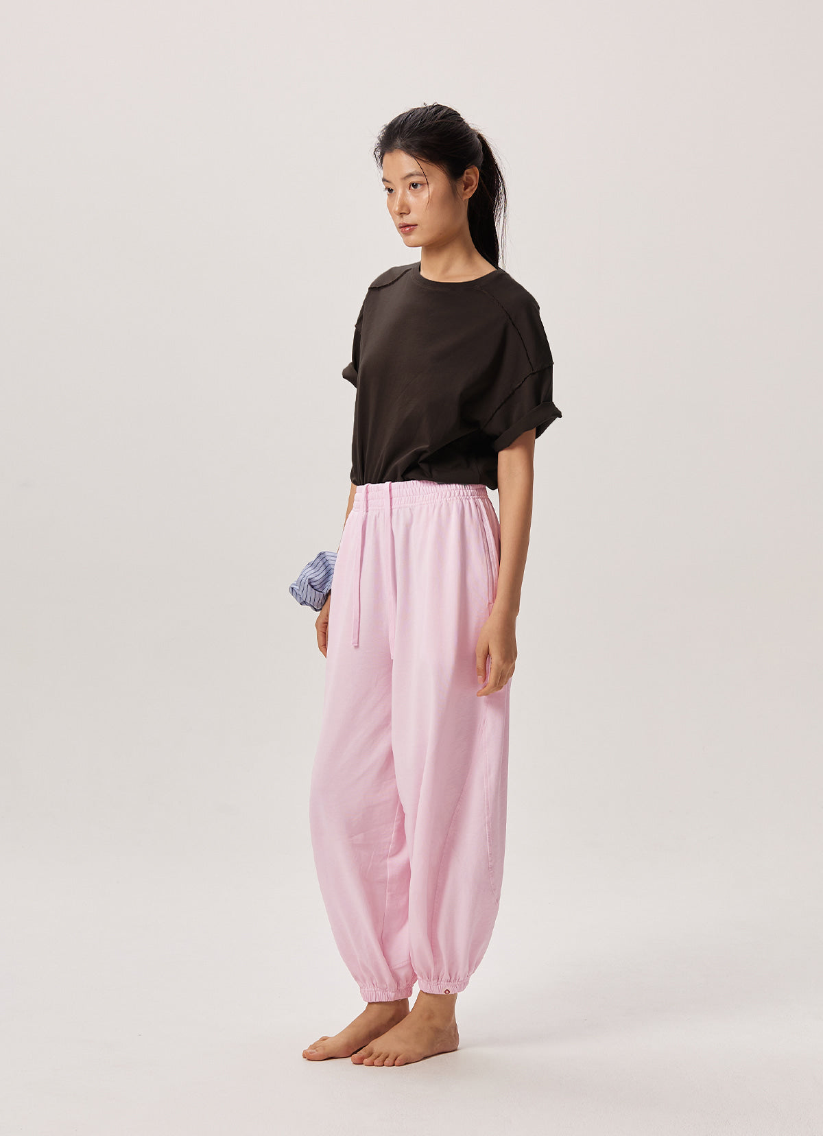 Diagonal jogger pants (Unisex)_Pink Tulle