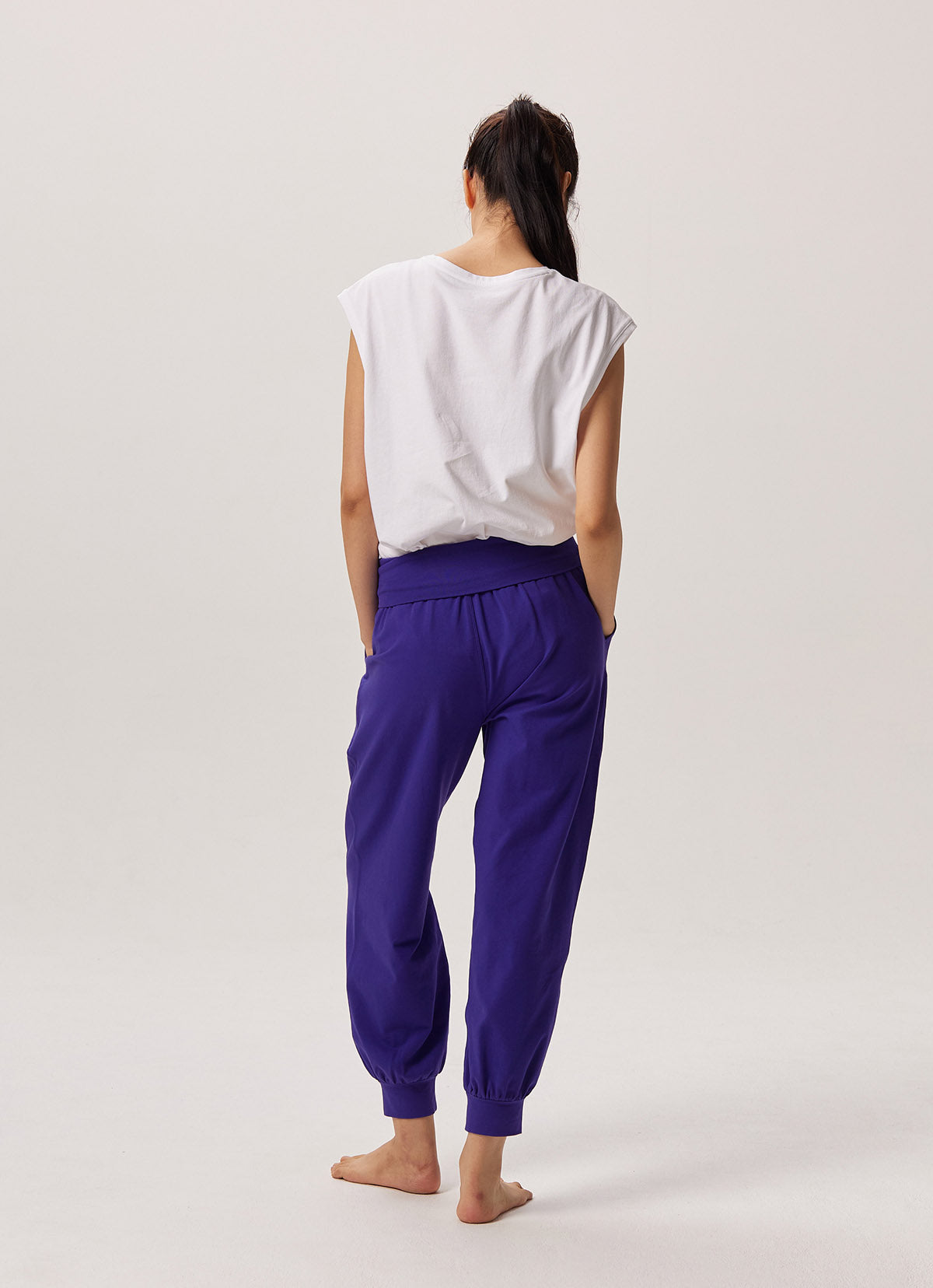 Simple round sleeveless (Unisex)_White