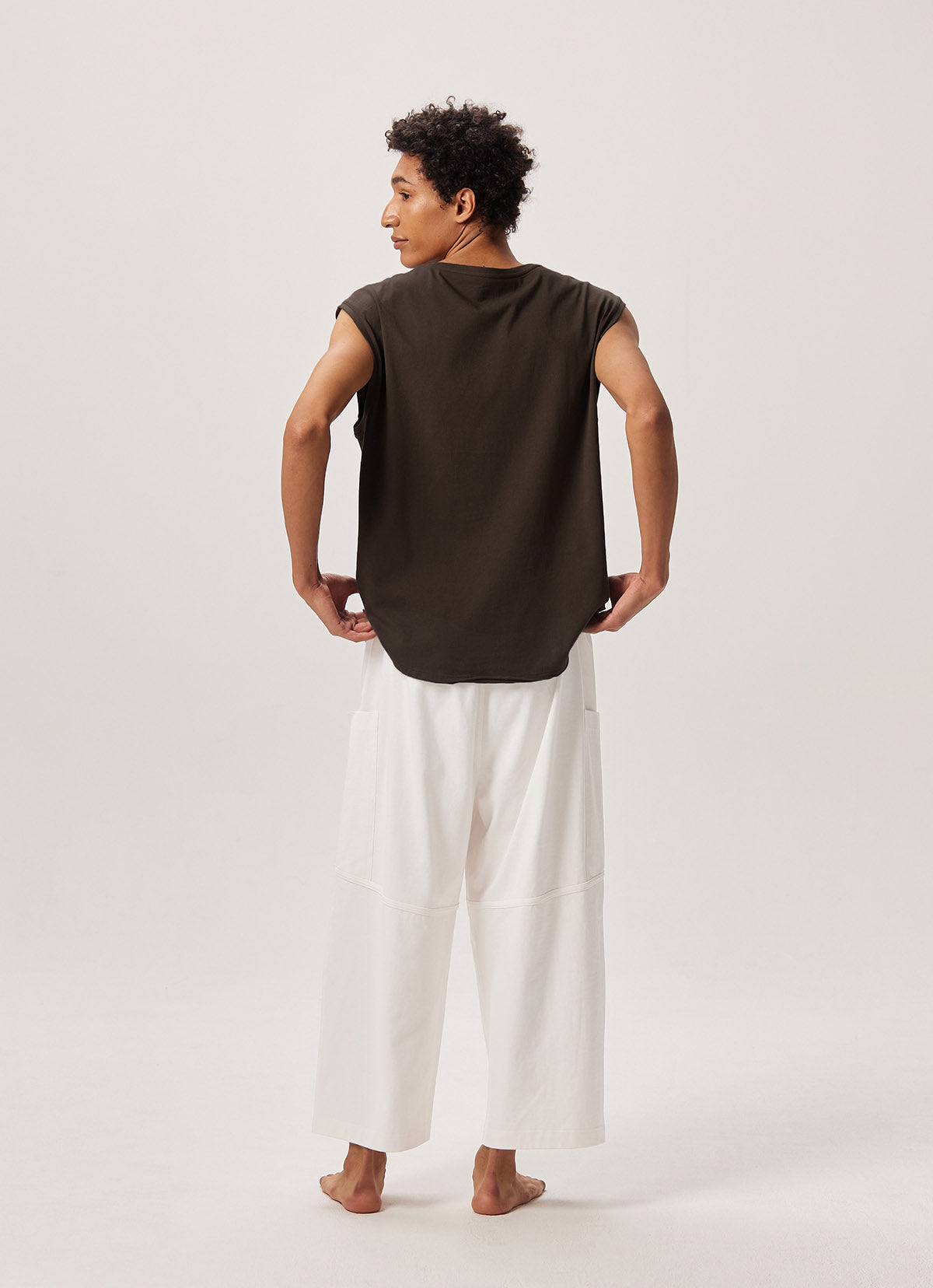 Out pocket crop pants (Unisex)_White Alyssum
