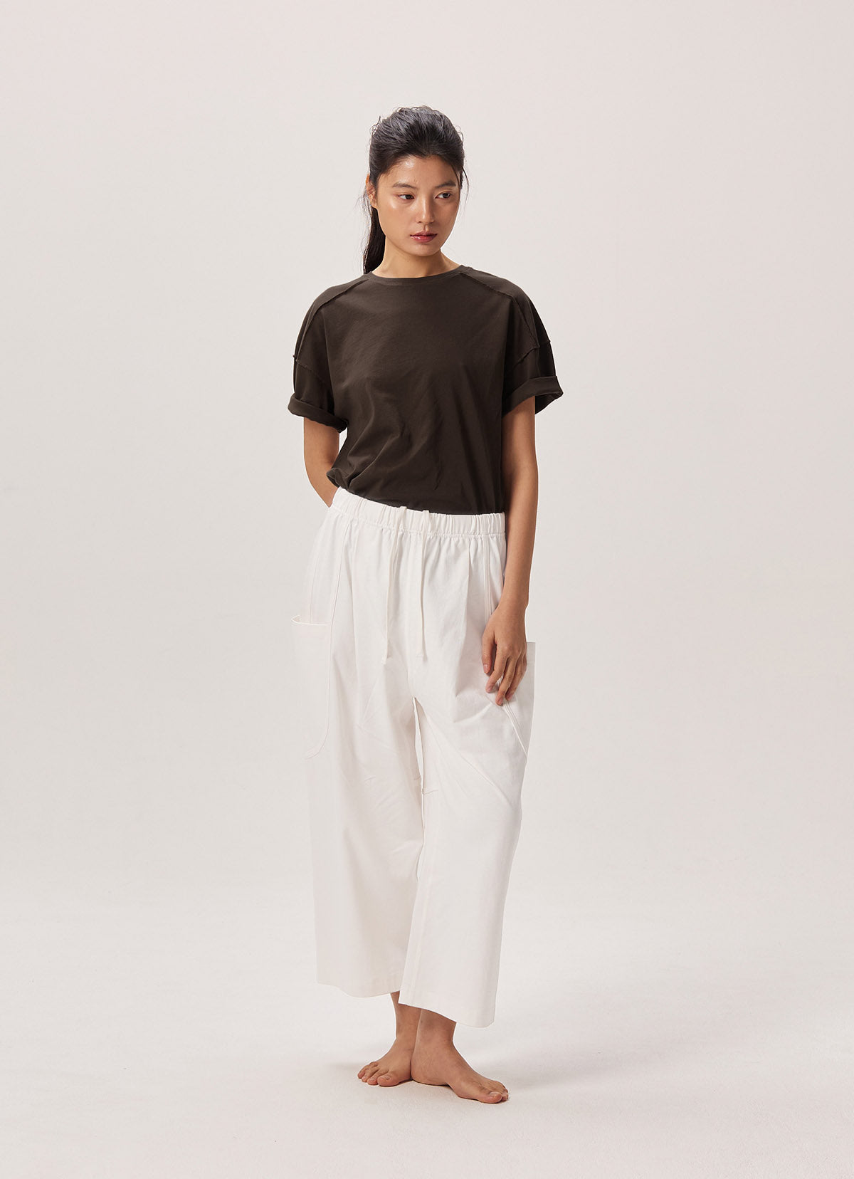 Out pocket crop pants (Unisex)_White Alyssum
