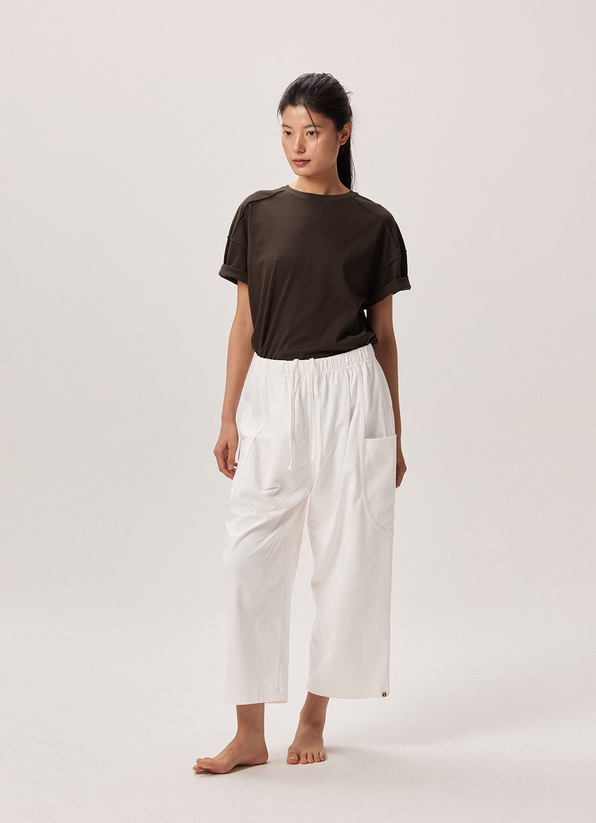 Out pocket crop pants (Unisex)_White Alyssum