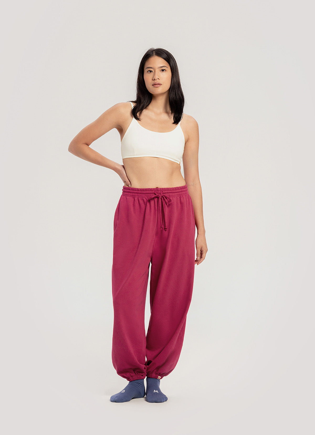 Diagonal jogger pants (Zurry ver.) (Unisex)_Red Bud