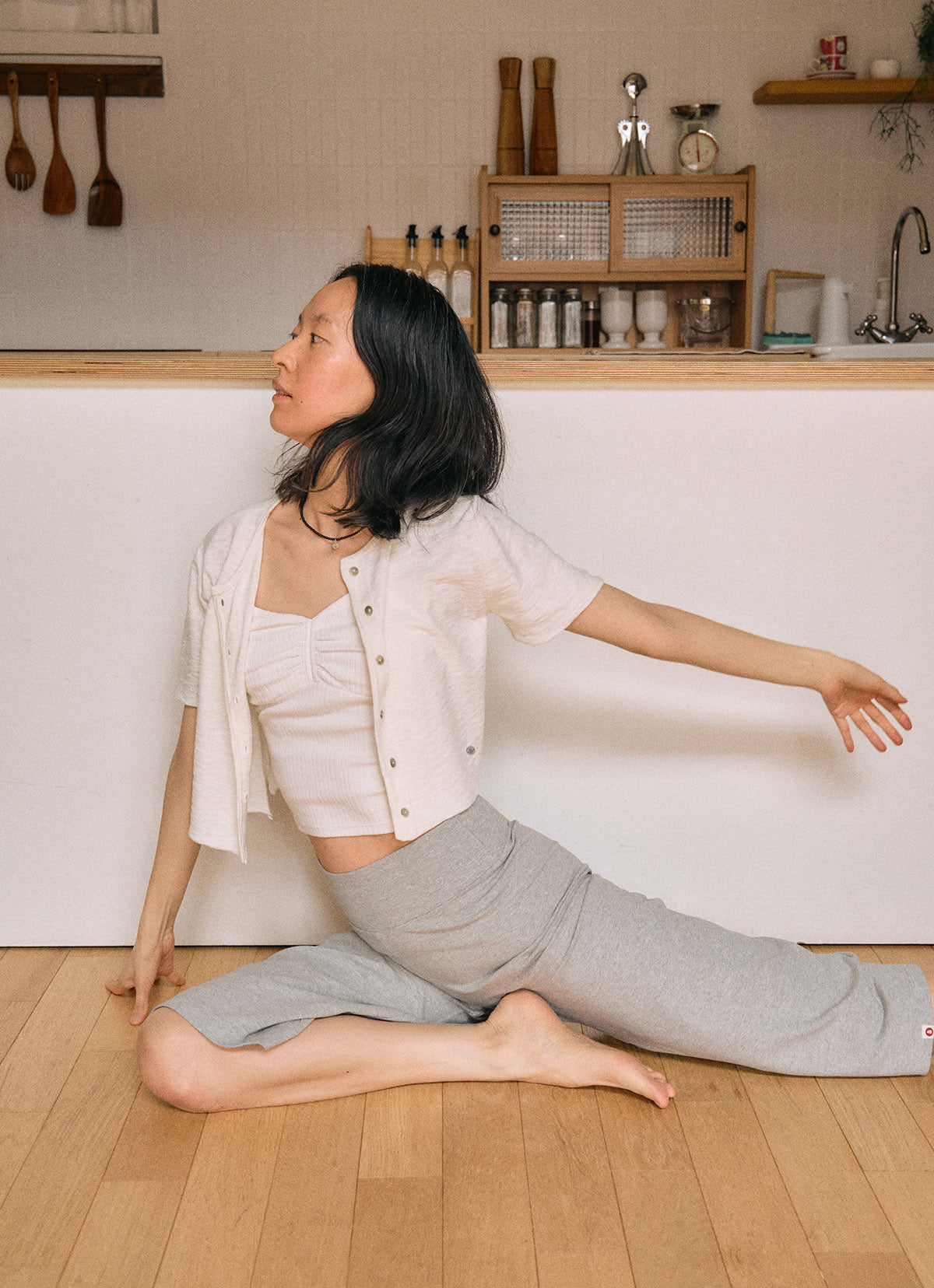 Linen half cardigan_Egret