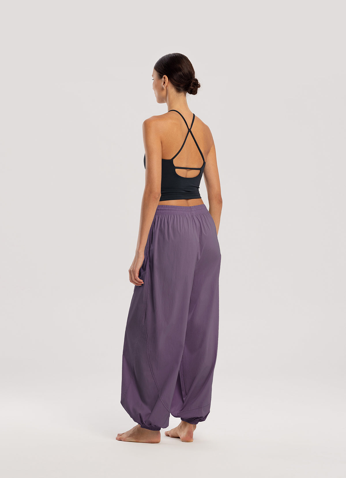 [Movement Line] Triangle tank top_Anthracite