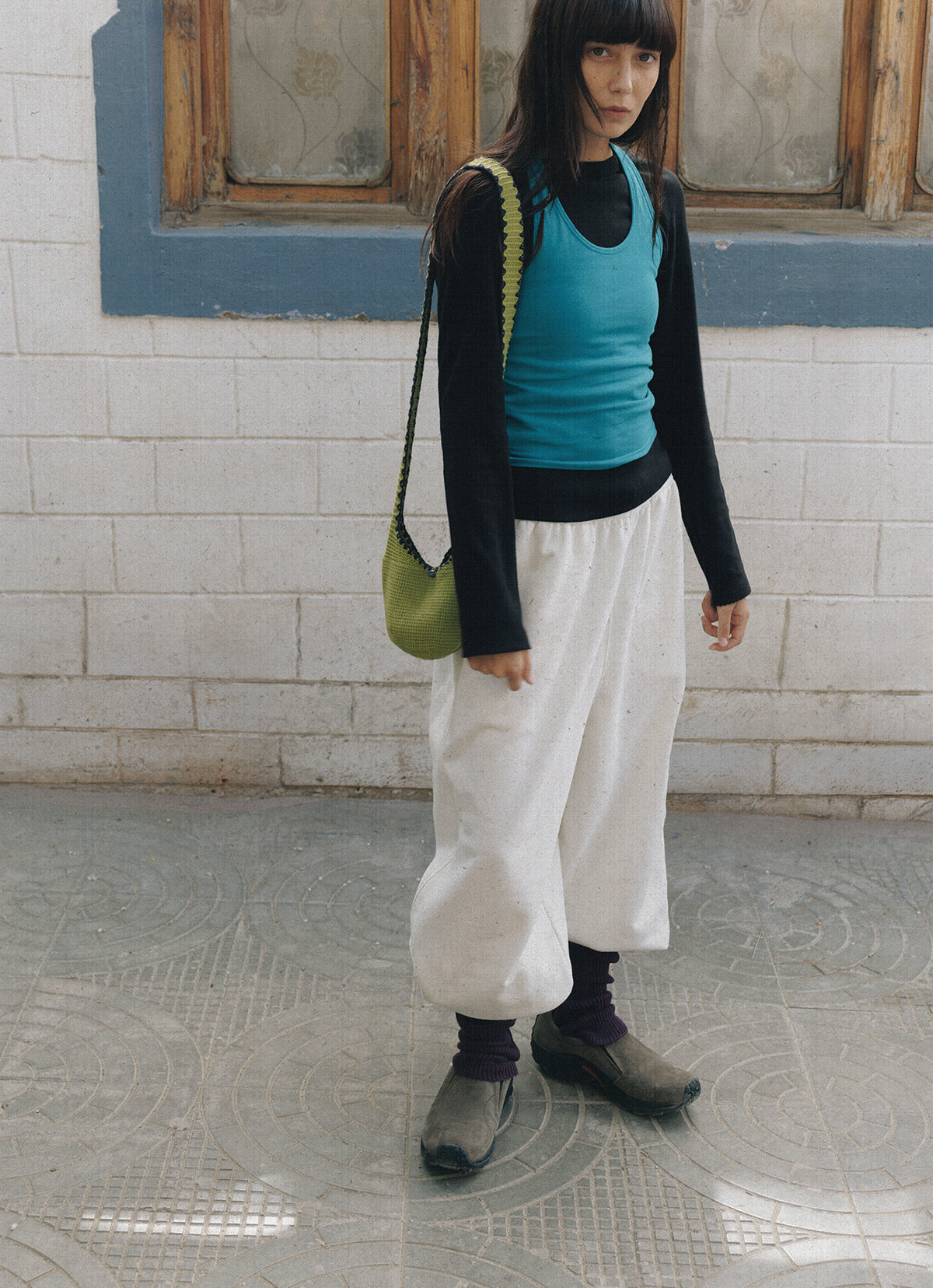 Diagonal jogger pants (Zurry ver.) (Unisex)_Tofu