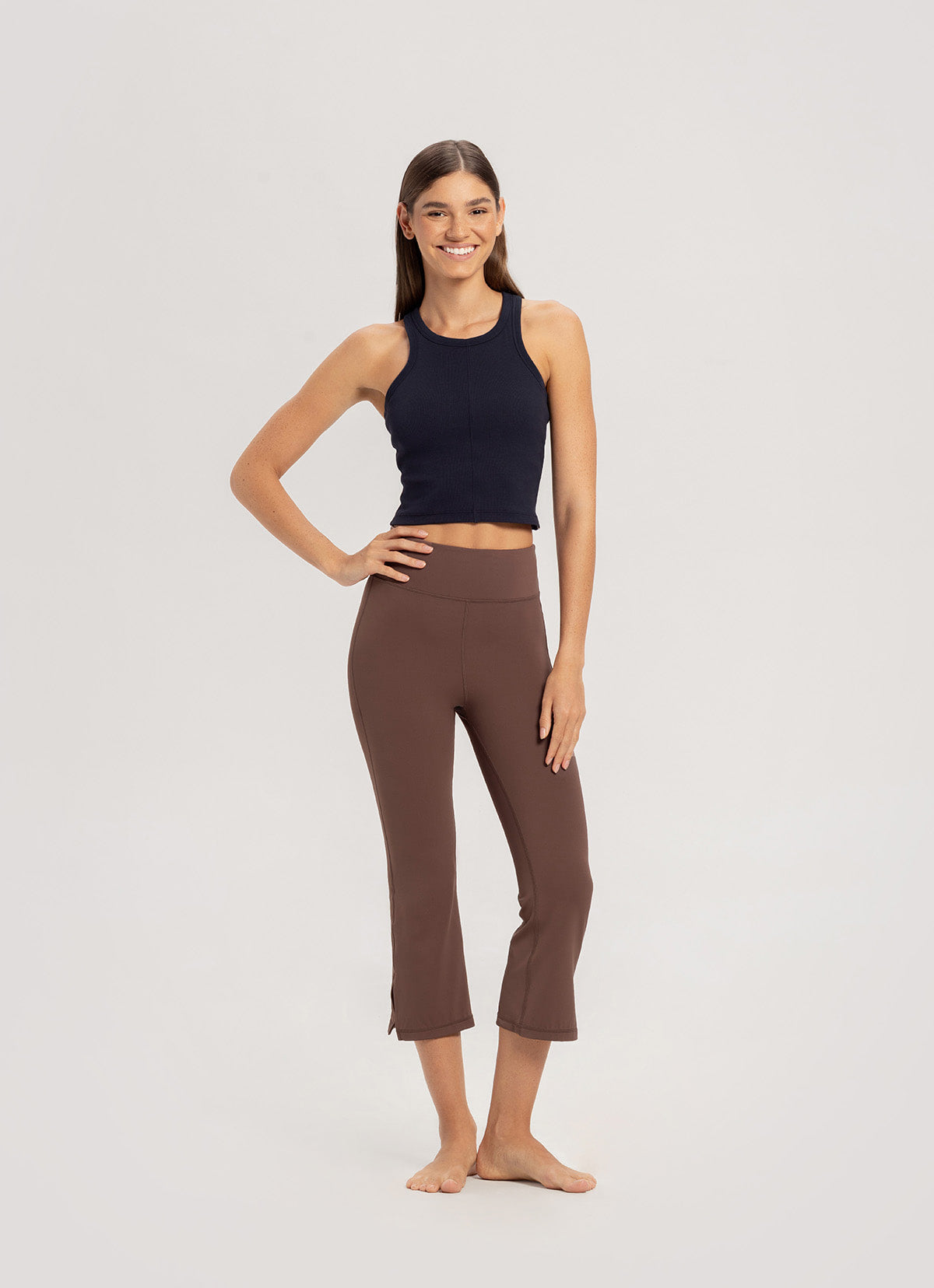 [Movement Line] Capri slit pants_Peppercorn