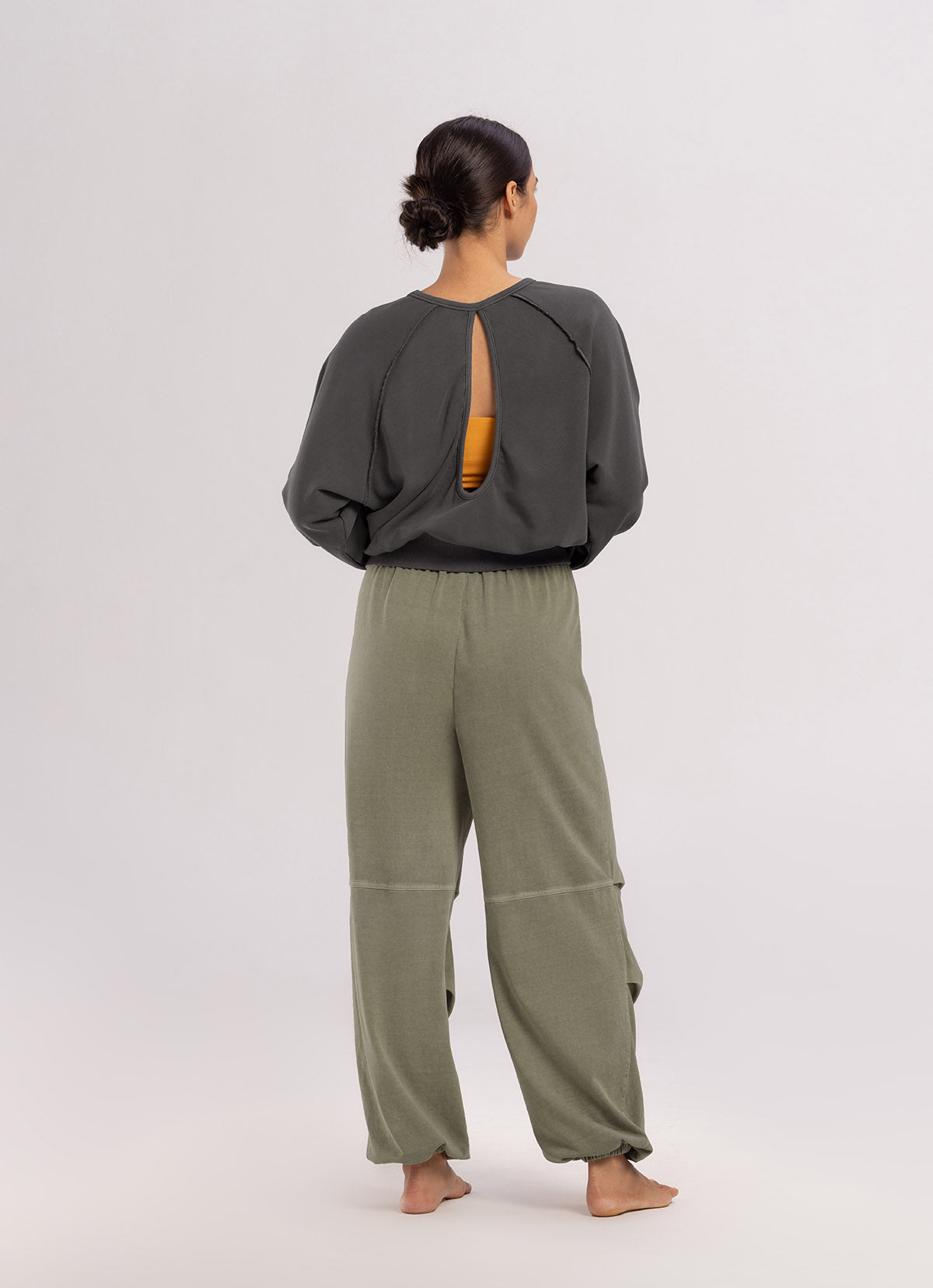 Double tuck pants_Grey Khaki