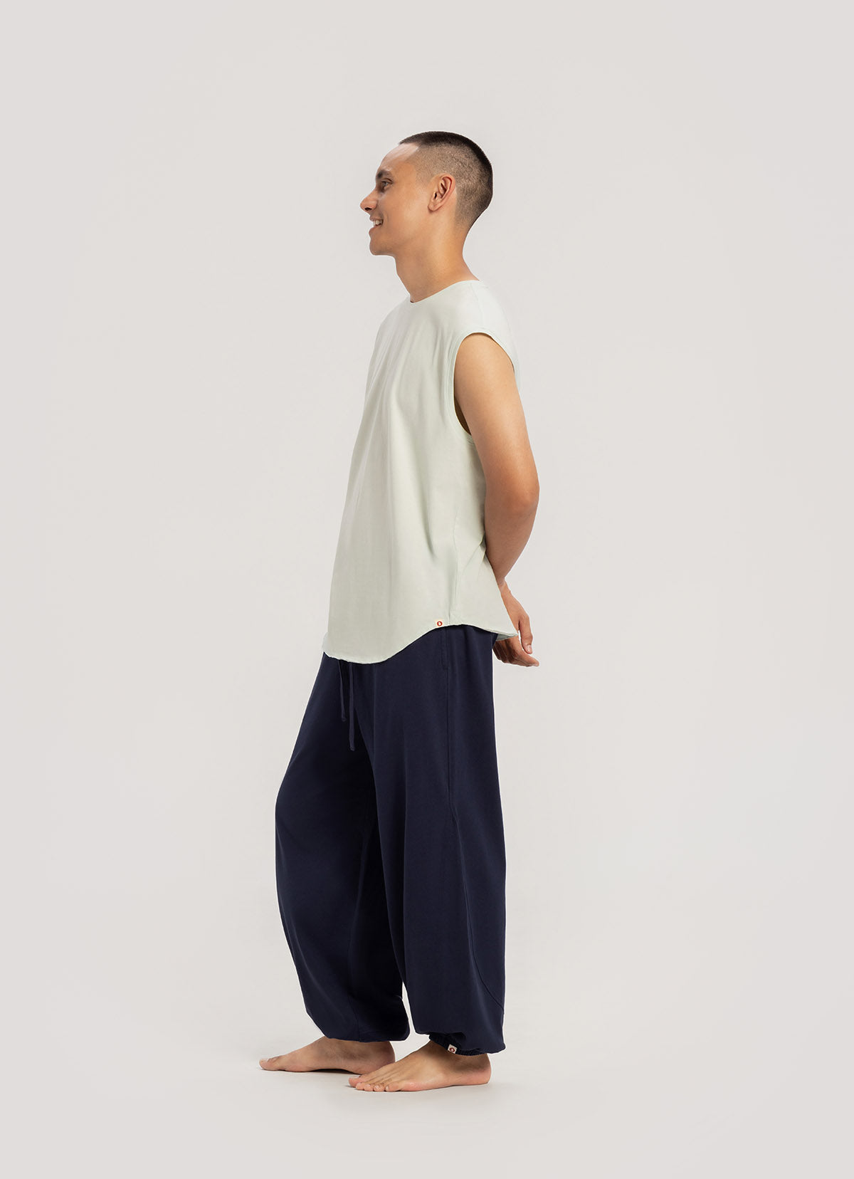 Simple round sleeveless (Unisex)_Clearly Aqua