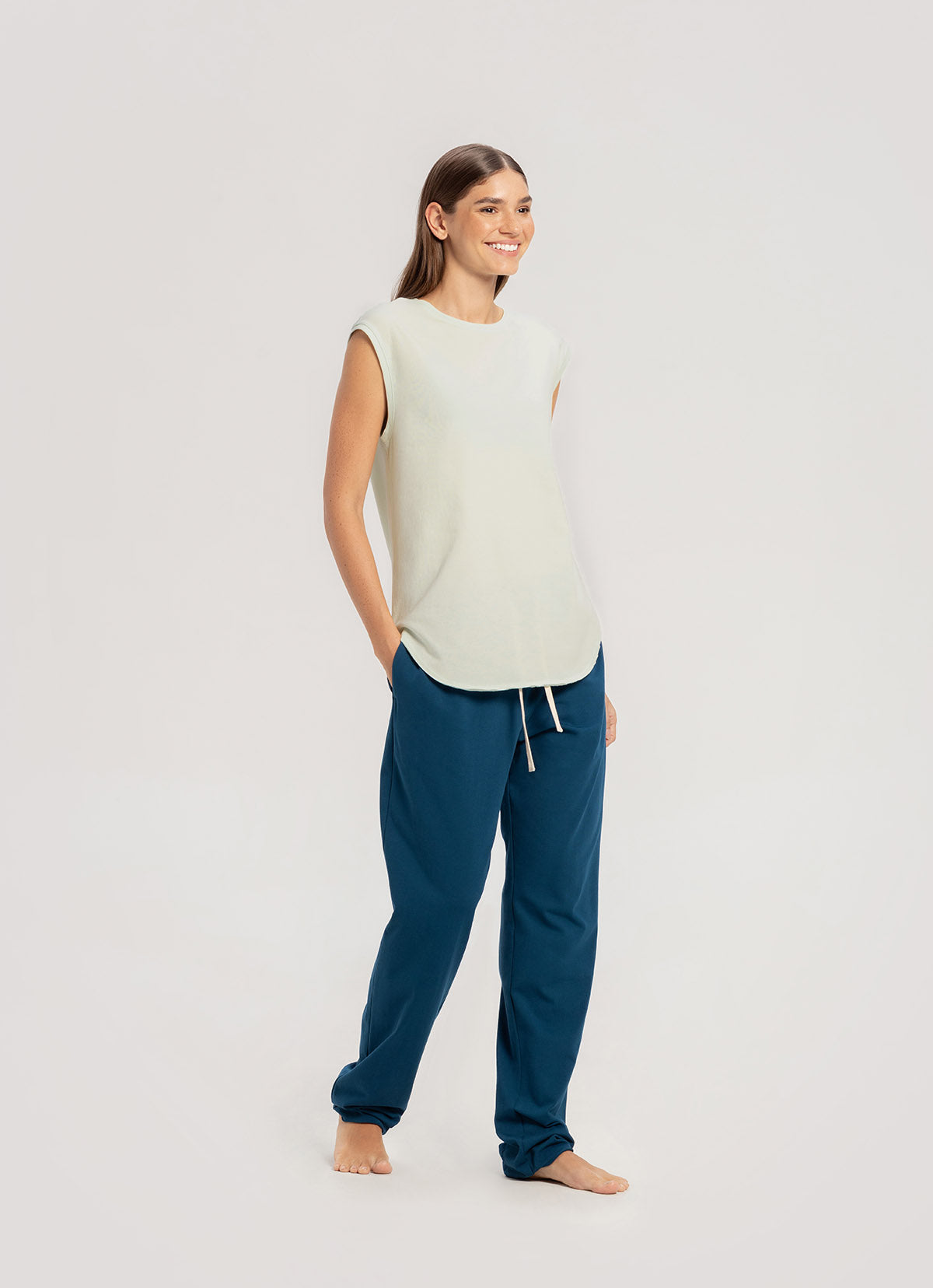 Simple round sleeveless (Unisex)_Clearly Aqua