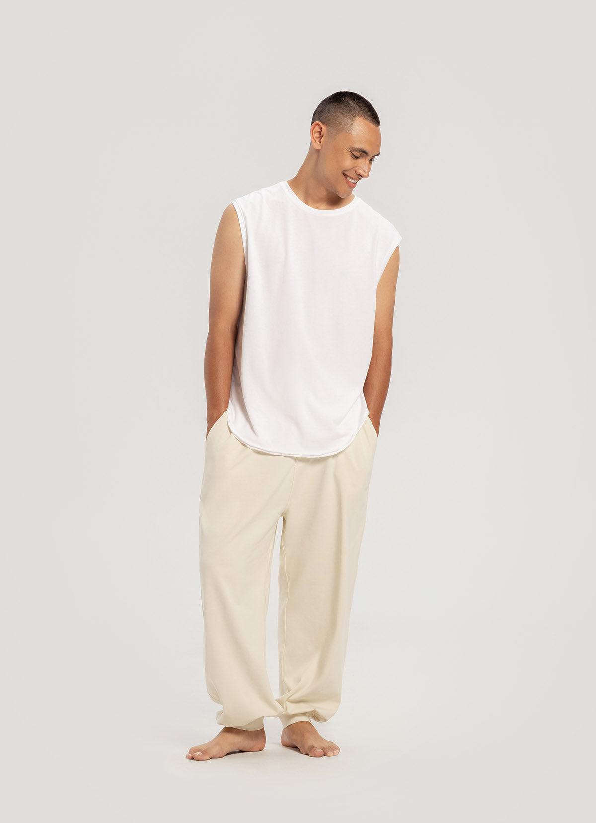 Simple round sleeveless (Unisex)_White