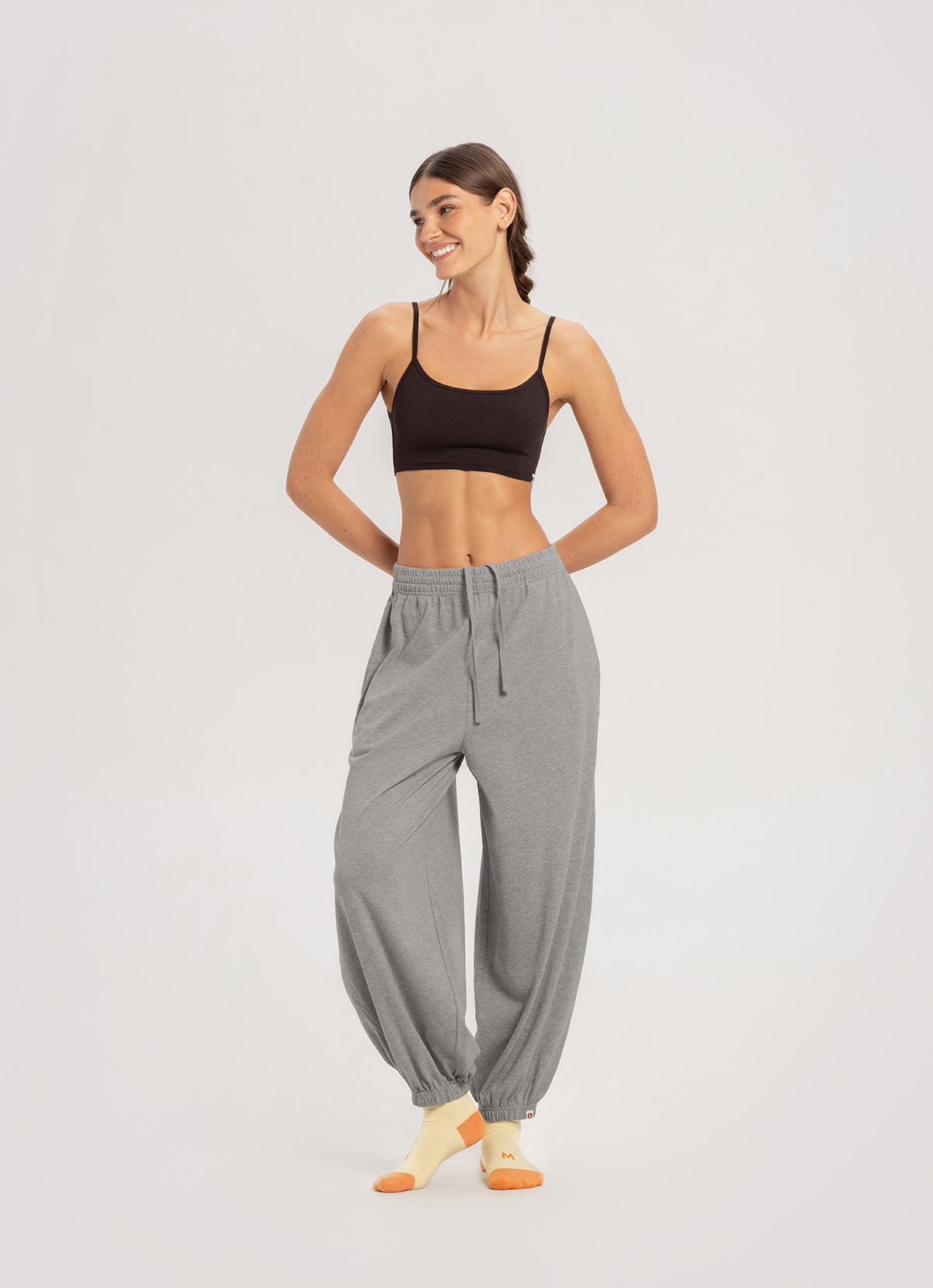Diagonal jogger pants (Unisex)_Dark Melange Grey