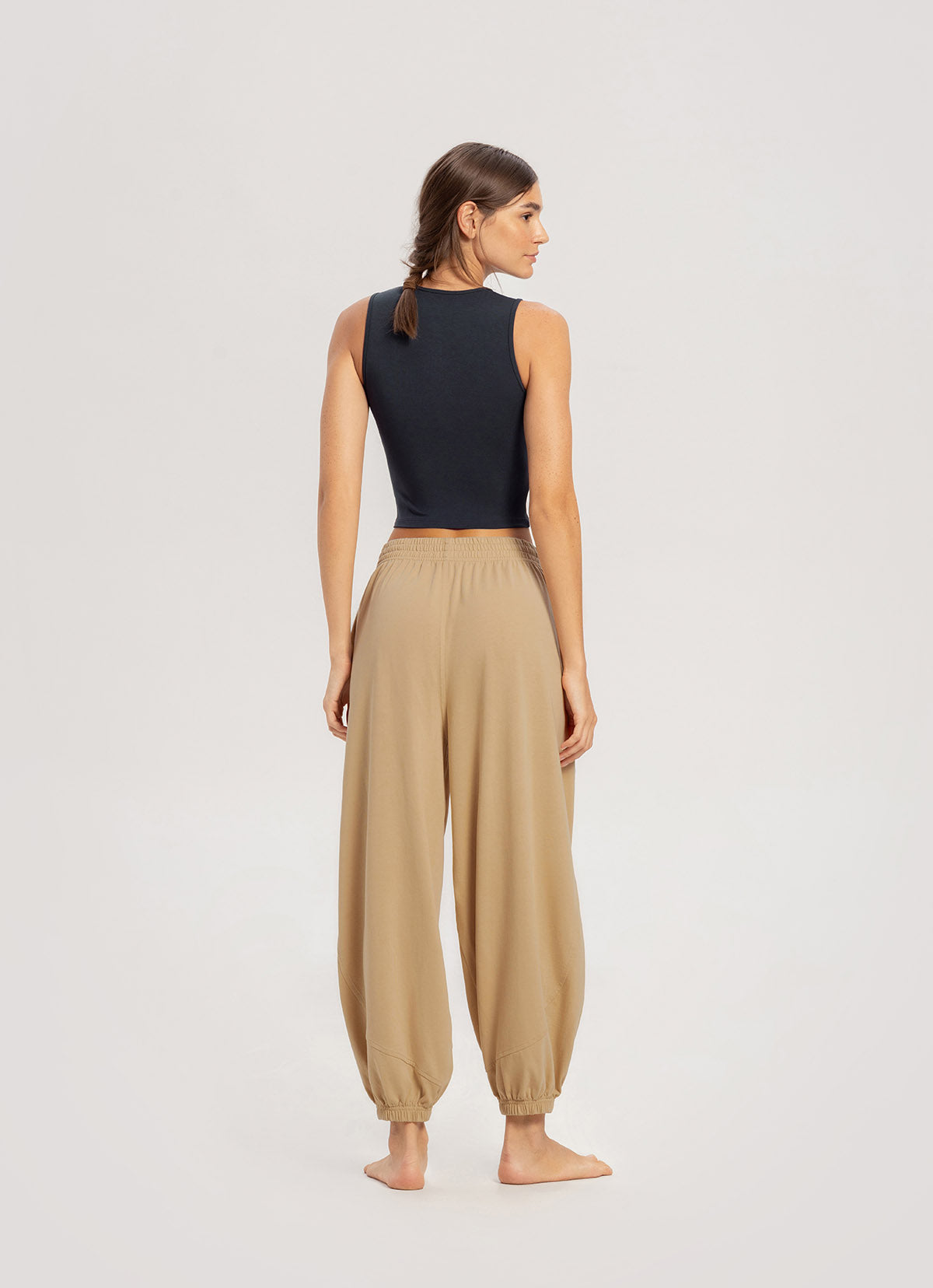 Diagonal jogger pants (Unisex)_Pale Khaki