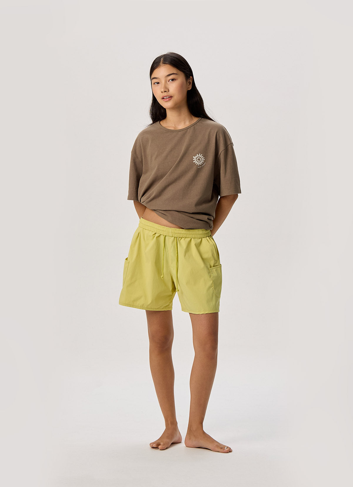 Pocket wide shorts (Unisex)_Muted Lime