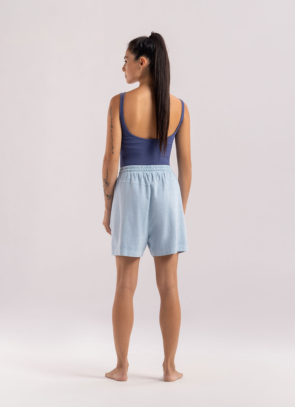 One tuck panelled shorts (Unisex)_Celestial Blue