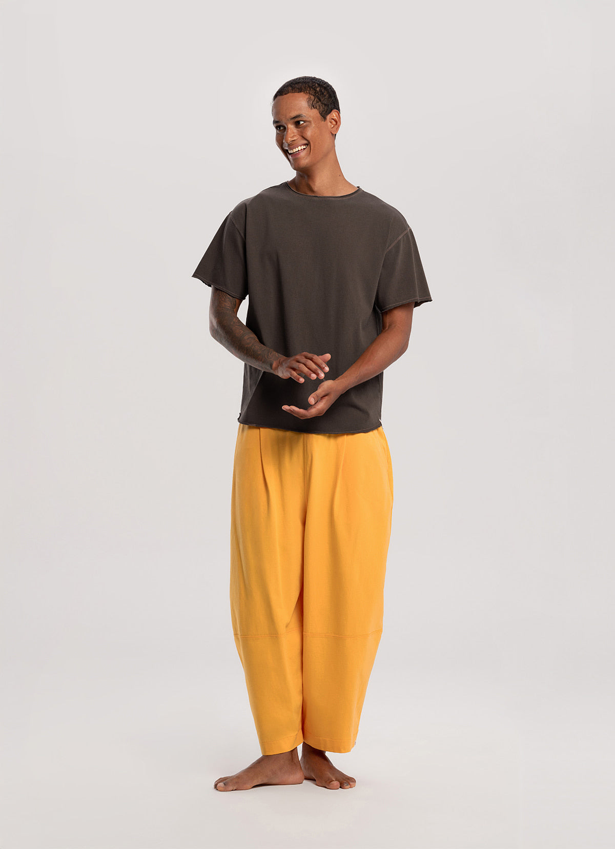 Wide panel pants (Unisex)_Marigold