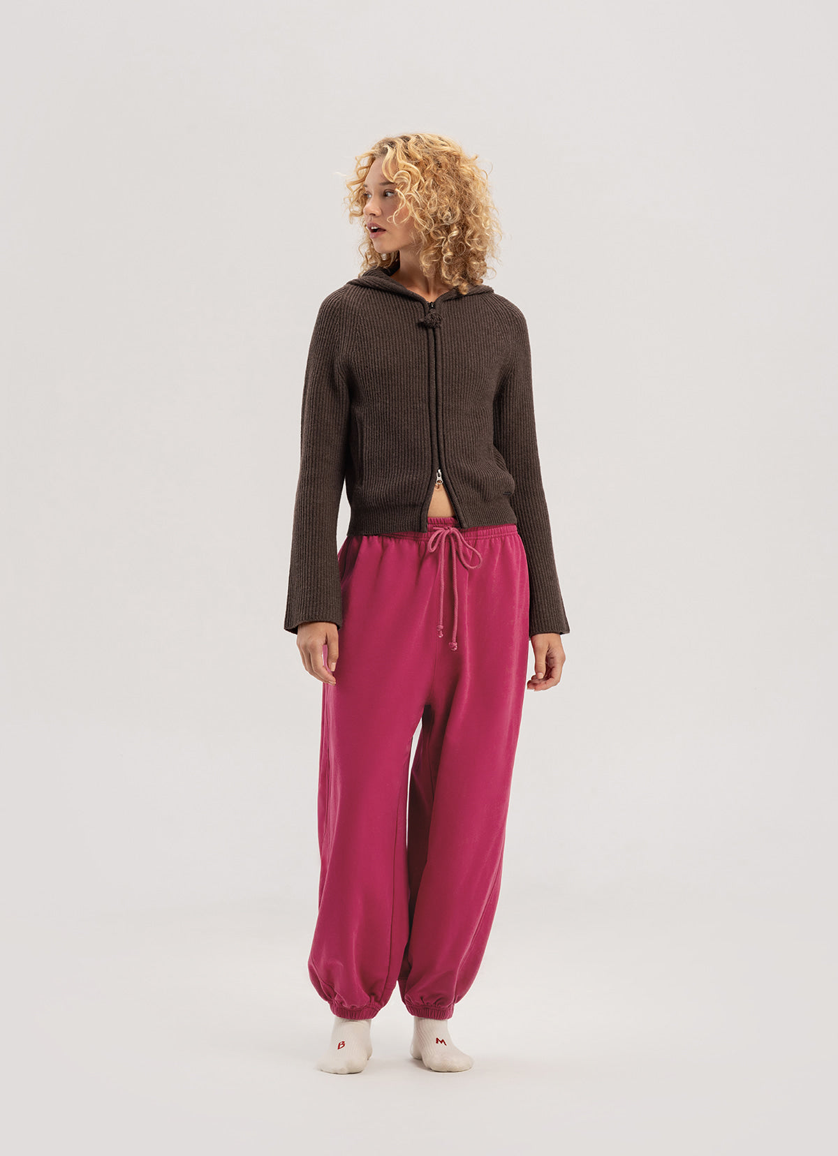 Diagonal jogger pants (Fall ver.)_Red Bud