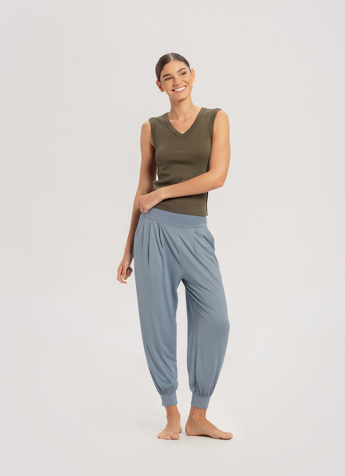 Essential V sleeveless_Crocodile