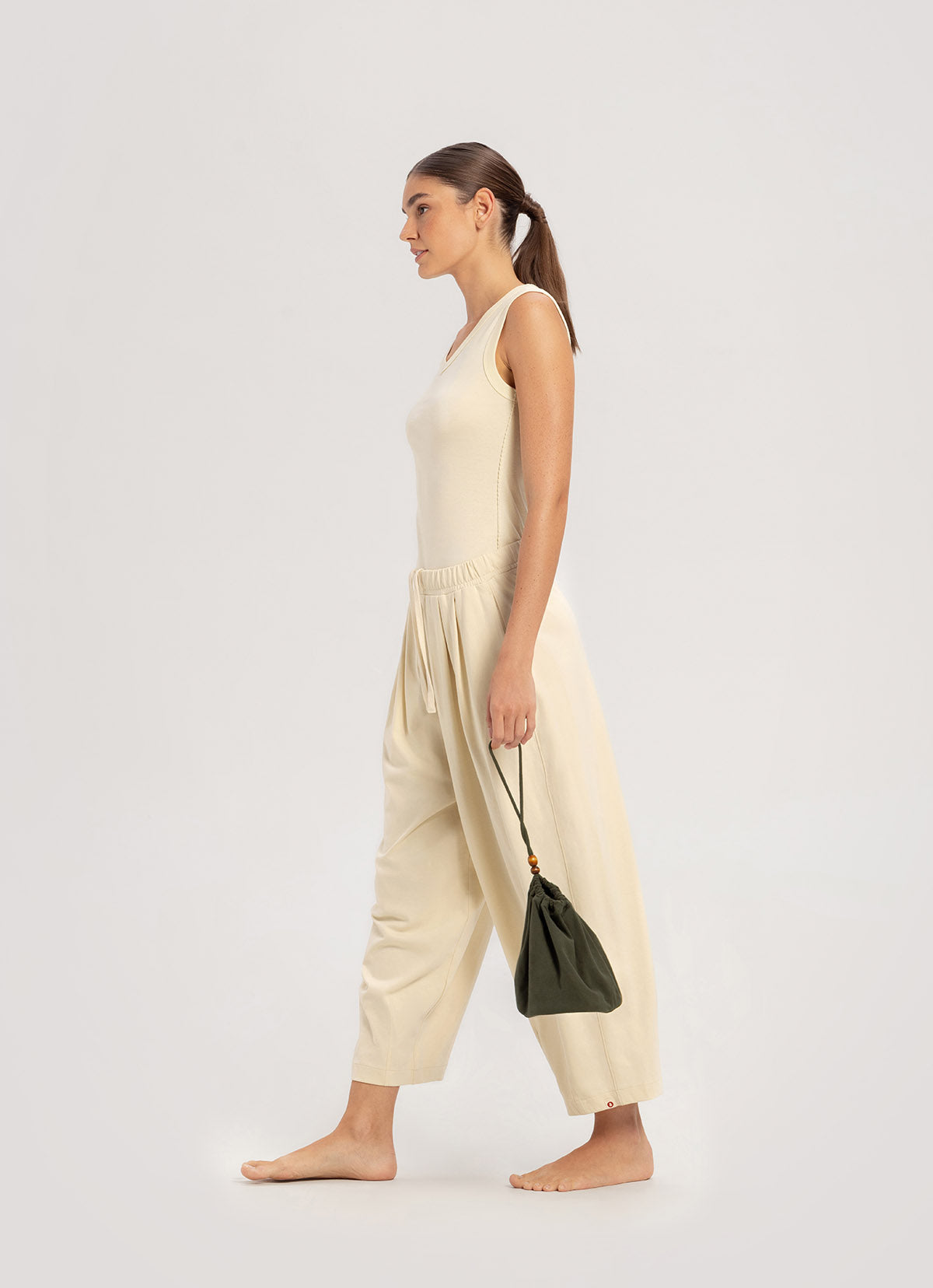 Essential V sleeveless_Bone White