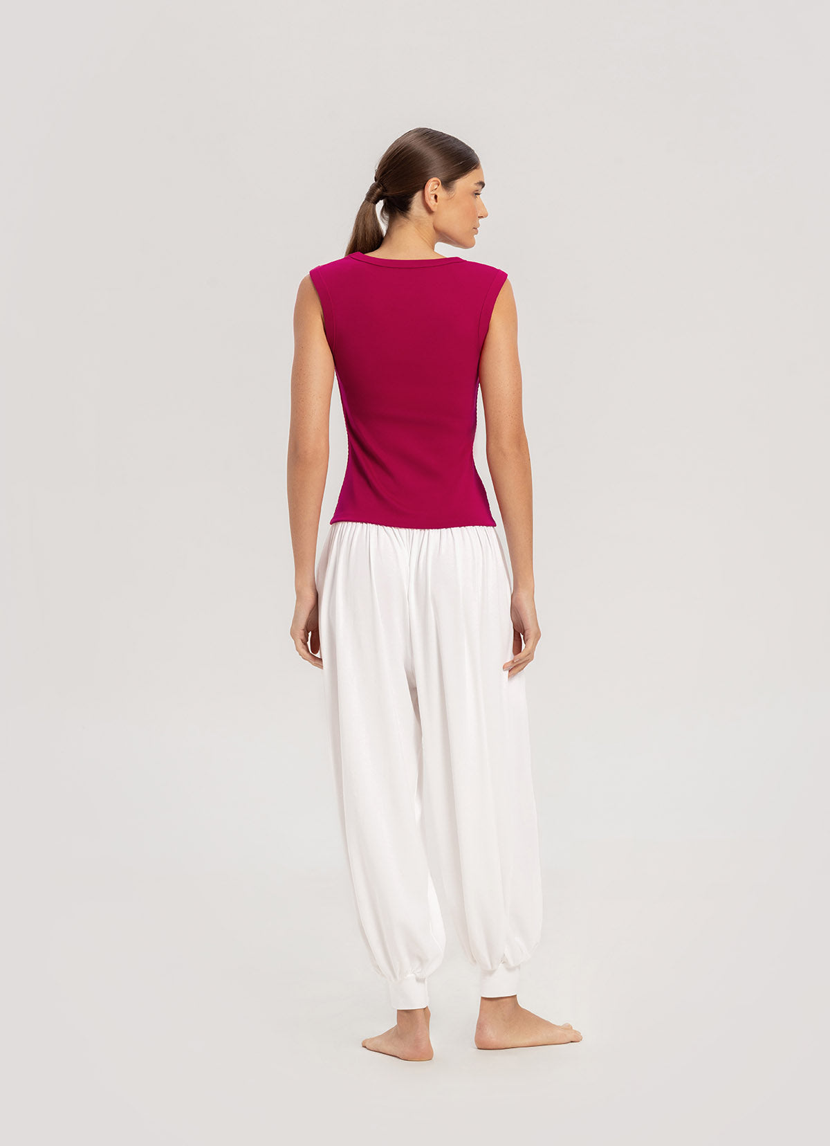 Essential V sleeveless_Persian Red