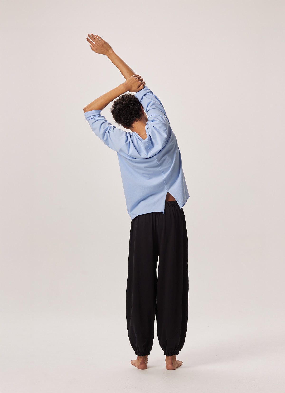 Diagonal jogger pants (Unisex)_Black