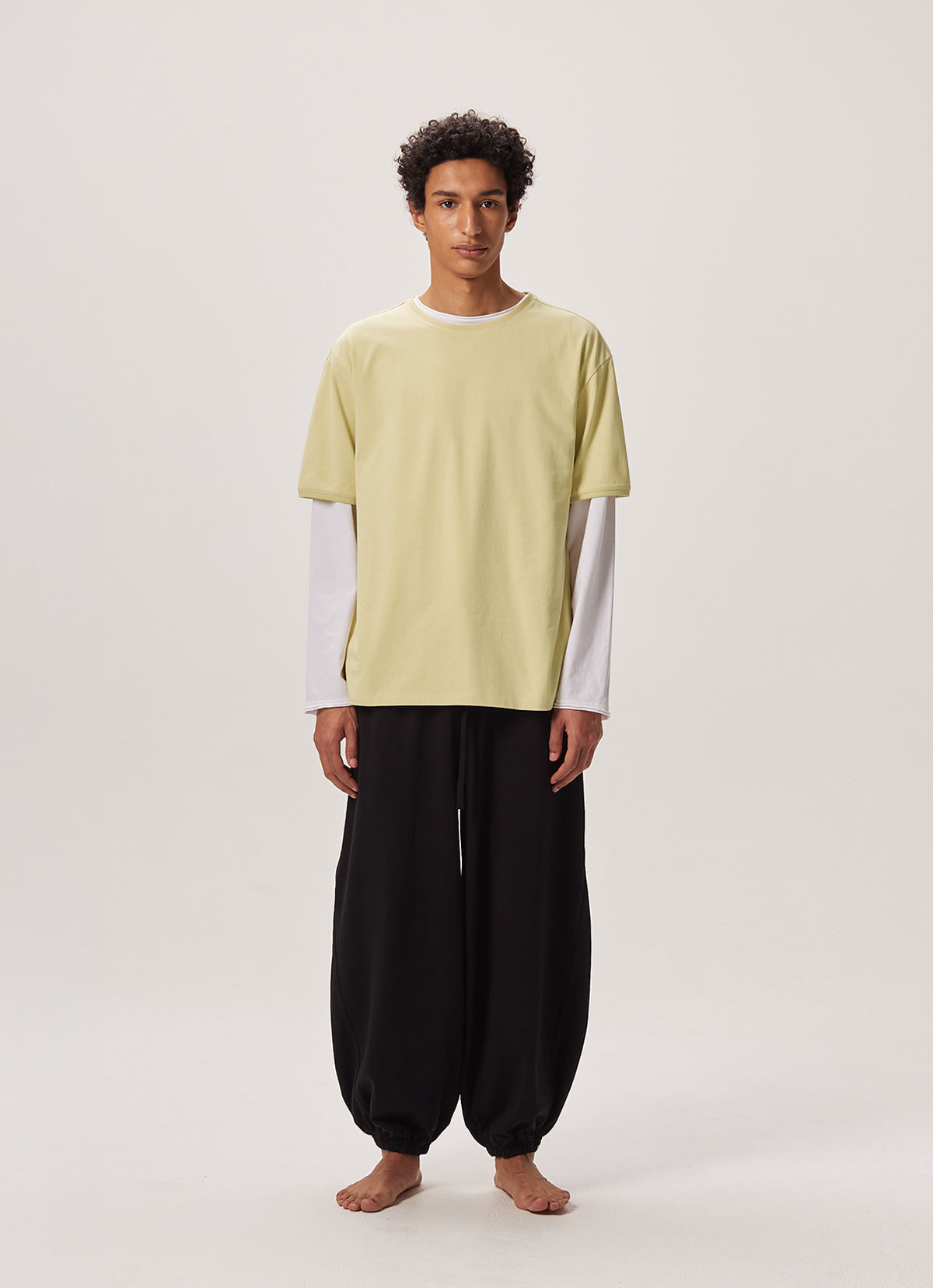 Diagonal jogger pants (Unisex)_Black