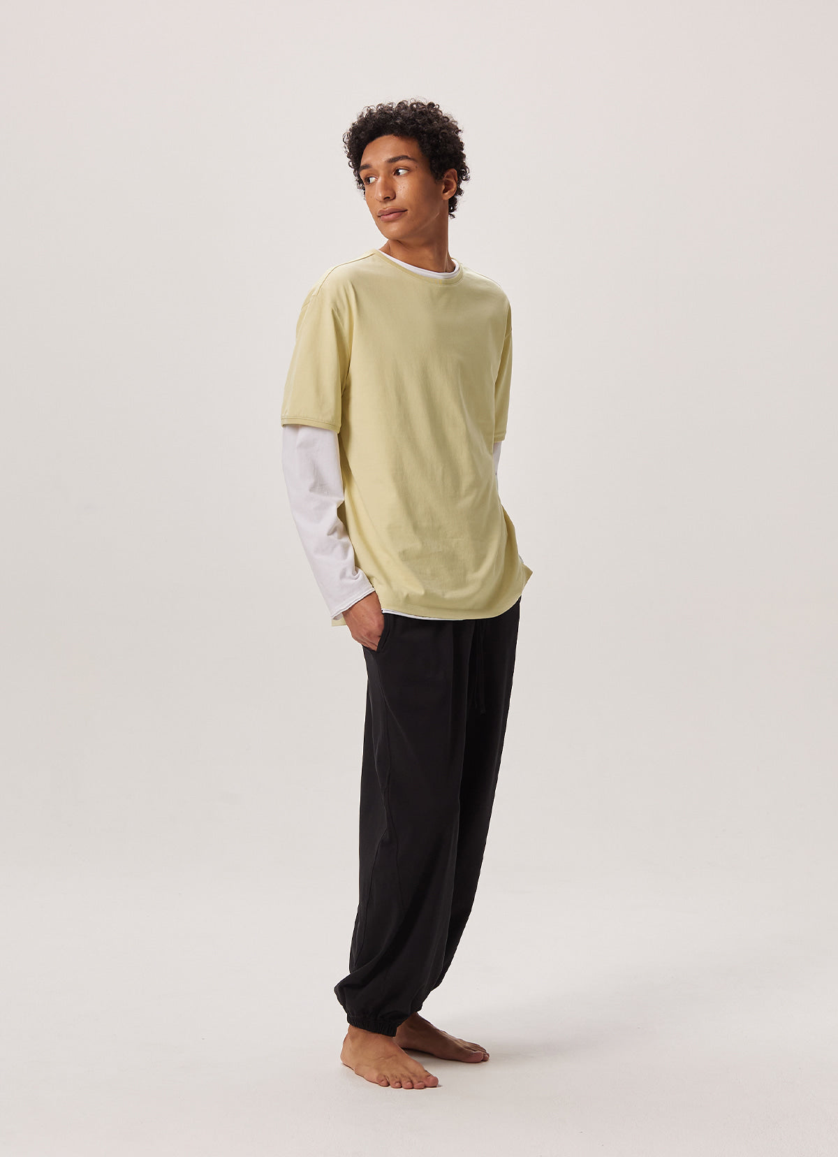 Diagonal jogger pants (Unisex)_Black