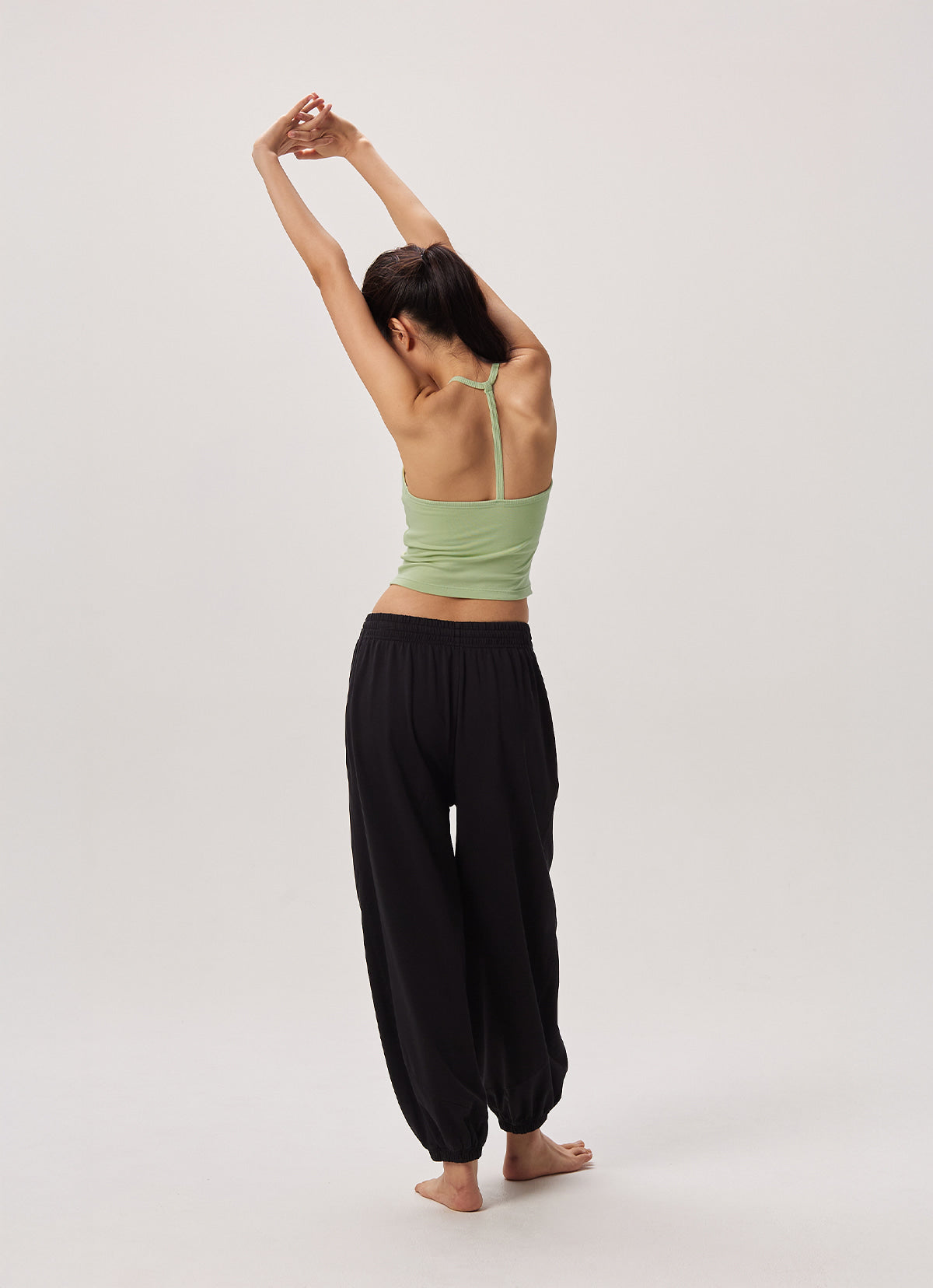 Diagonal jogger pants (Unisex)_Black
