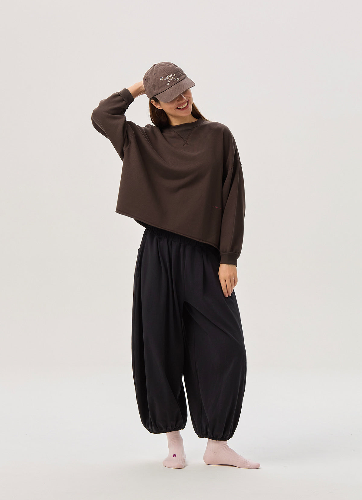 BM logo sweat top (Unisex)_Coffee Bean