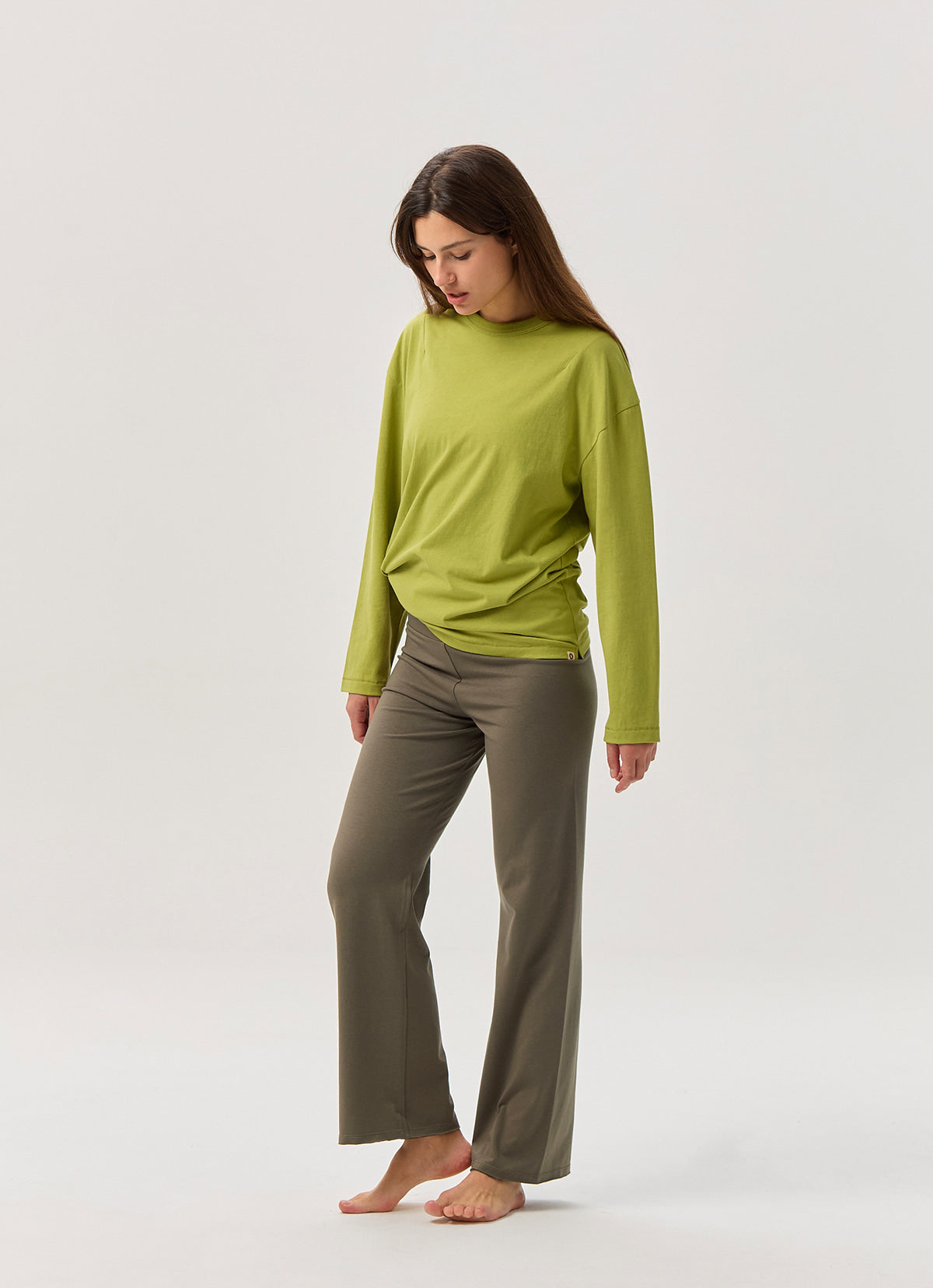 Small pocket long sleeve (Unisex)_Split Pea