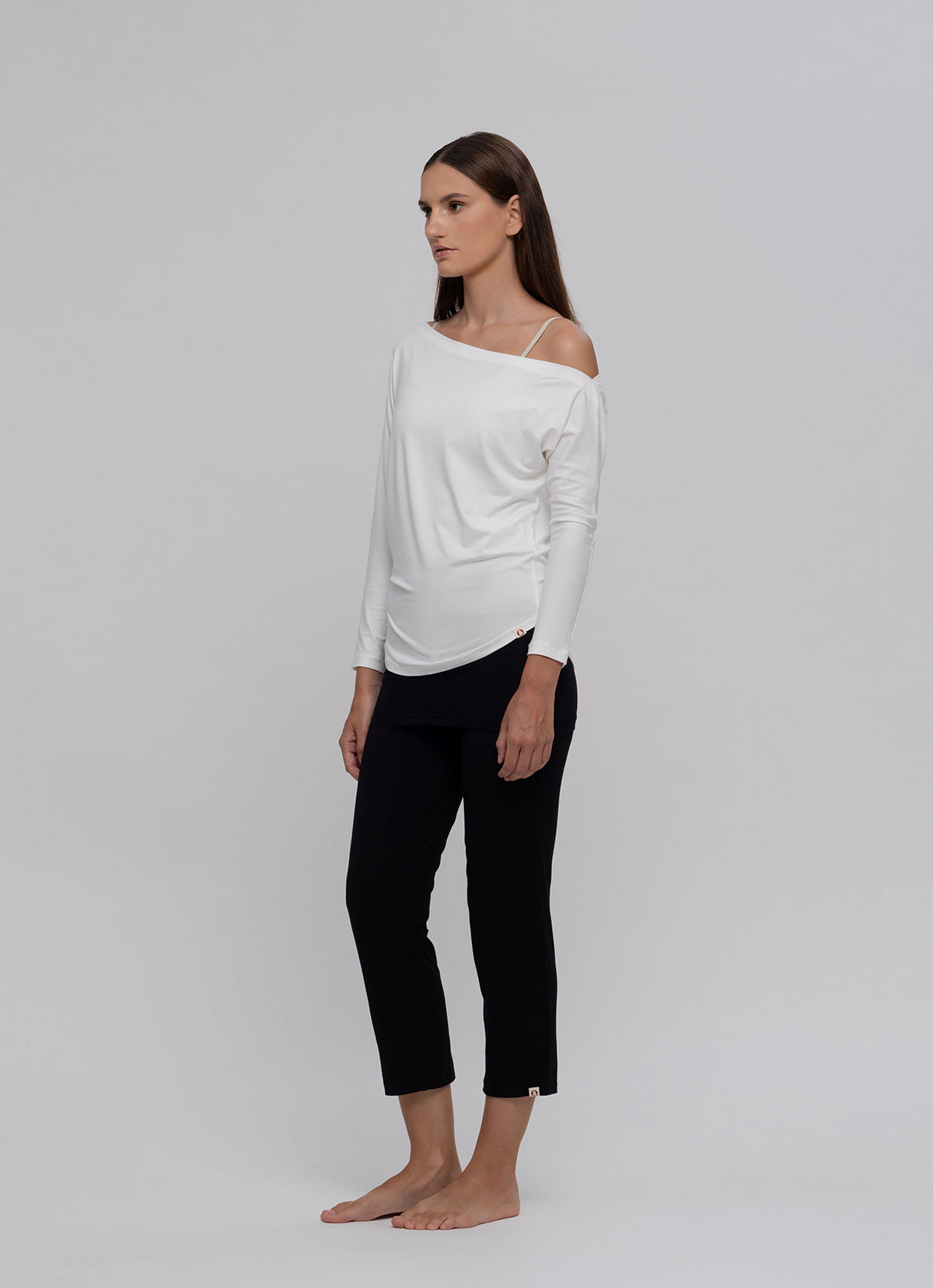 Unbalance shoulder long sleeve_White