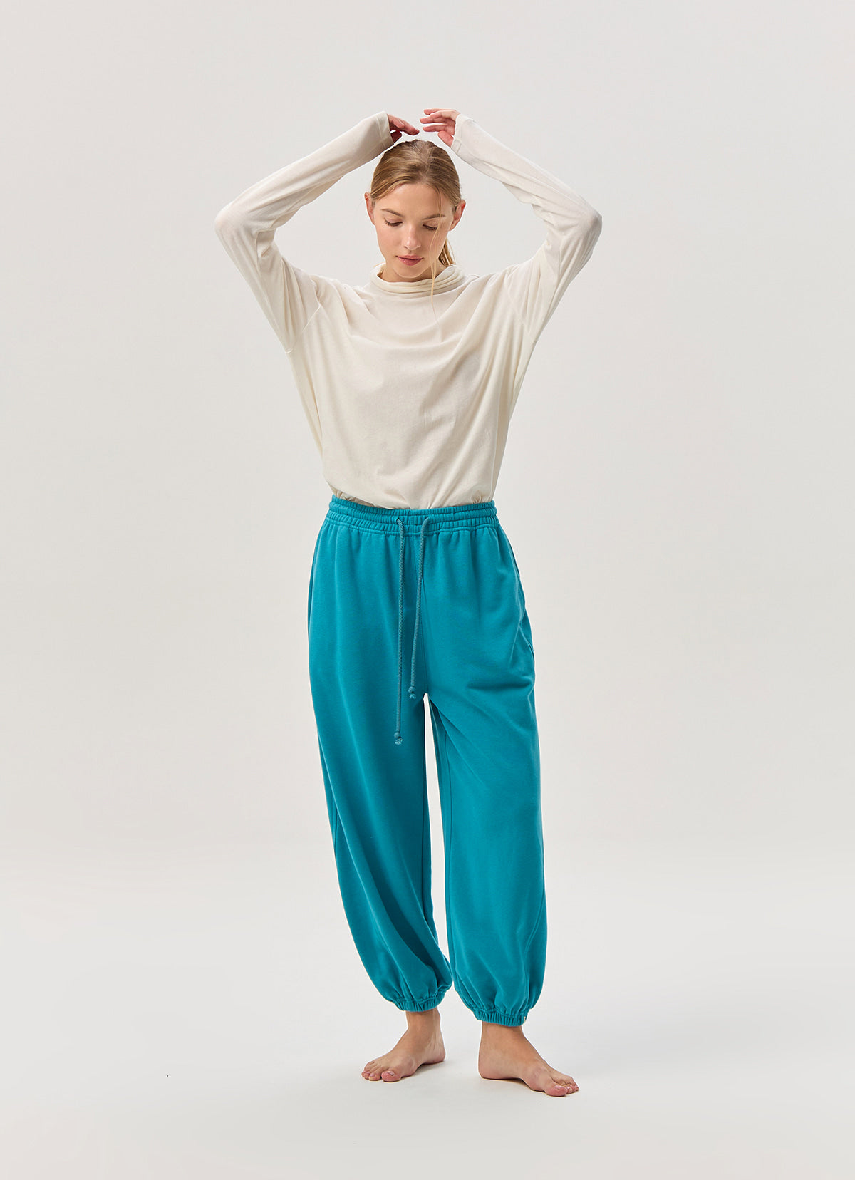 Diagonal jogger pants (Zurry ver.) (Unisex)_Biscay Bay