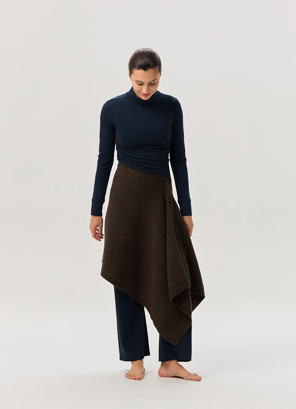 Wide button-up shawl_Brown