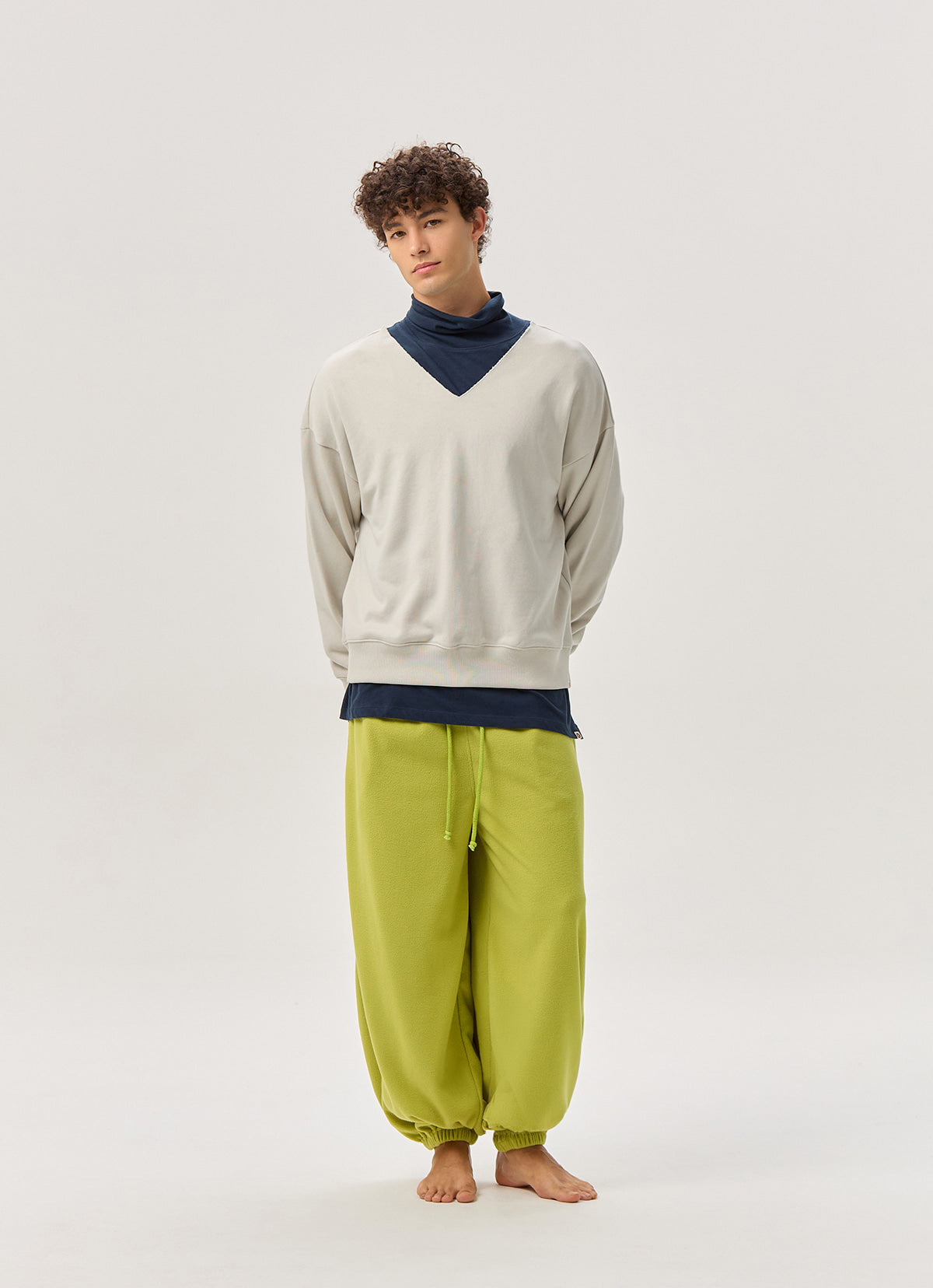 Diagonal jogger pants (Fleece ver.) (Unisex)_Split Pea