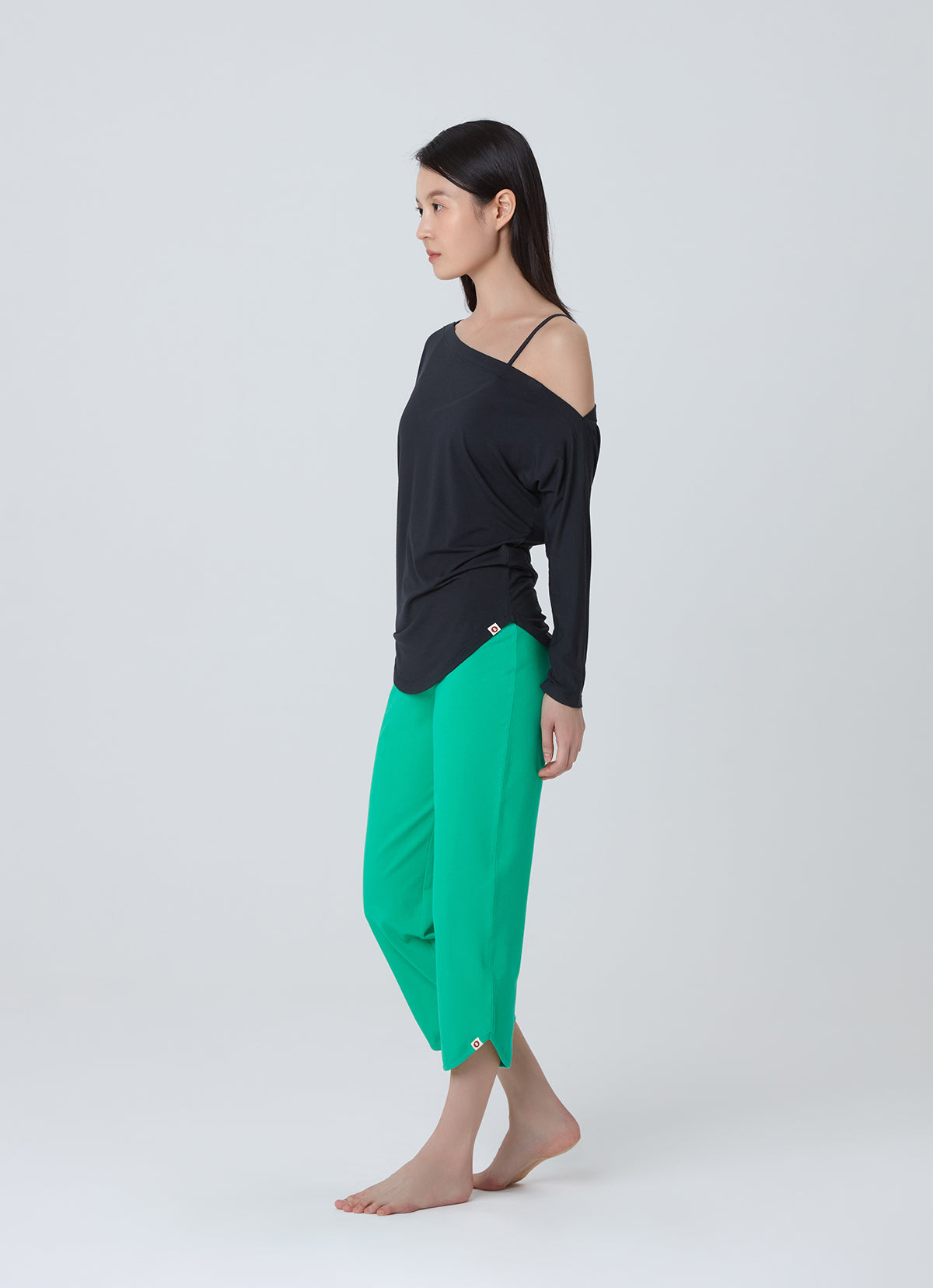 Unbalance shoulder long sleeve_Black