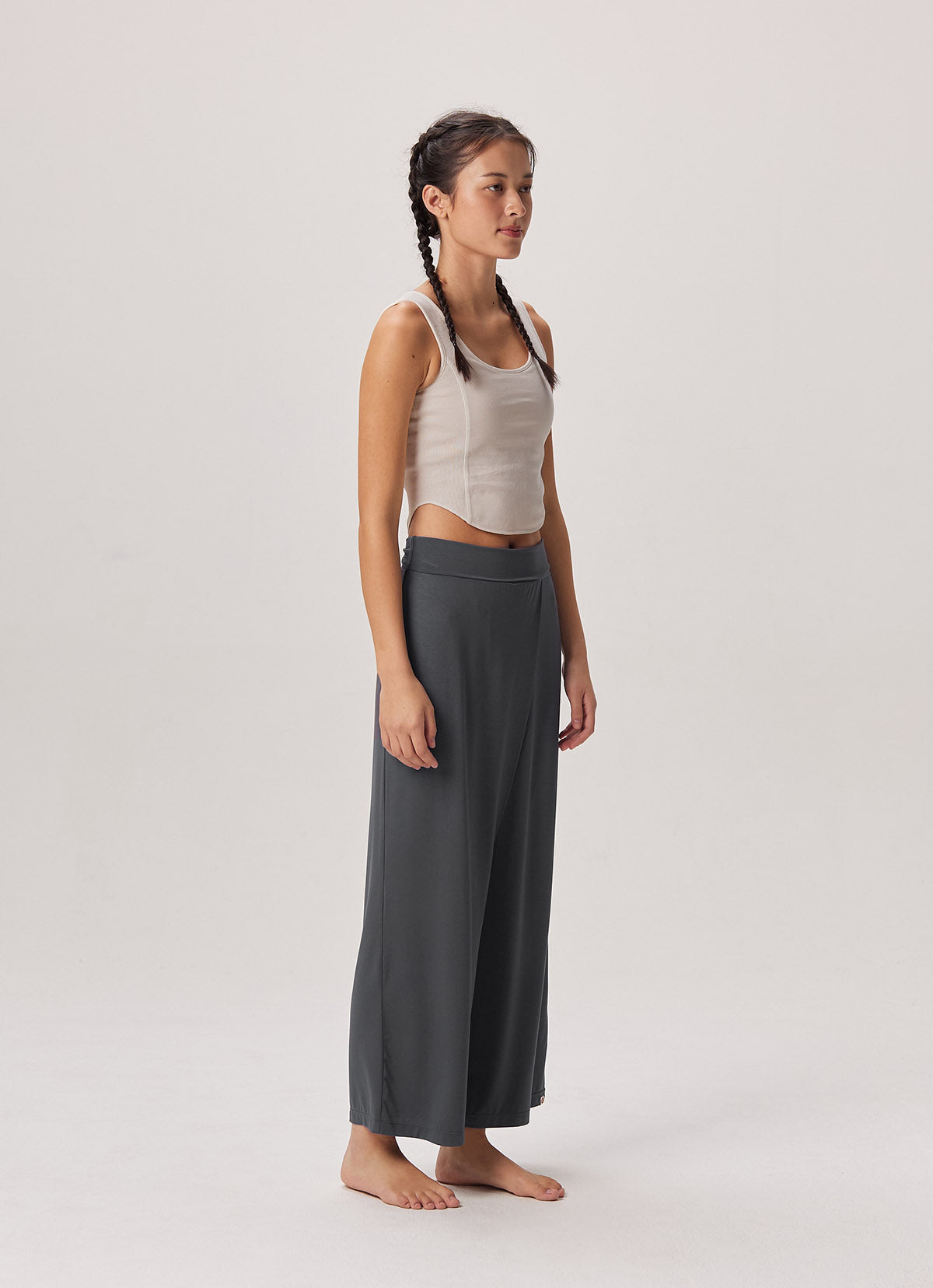 Half wrap pants_Magnet