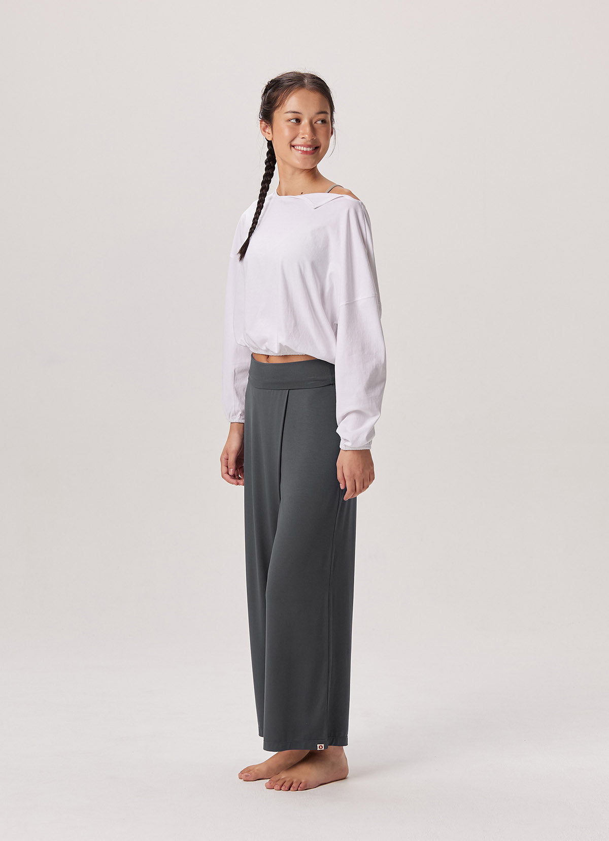 Half wrap pants_Magnet