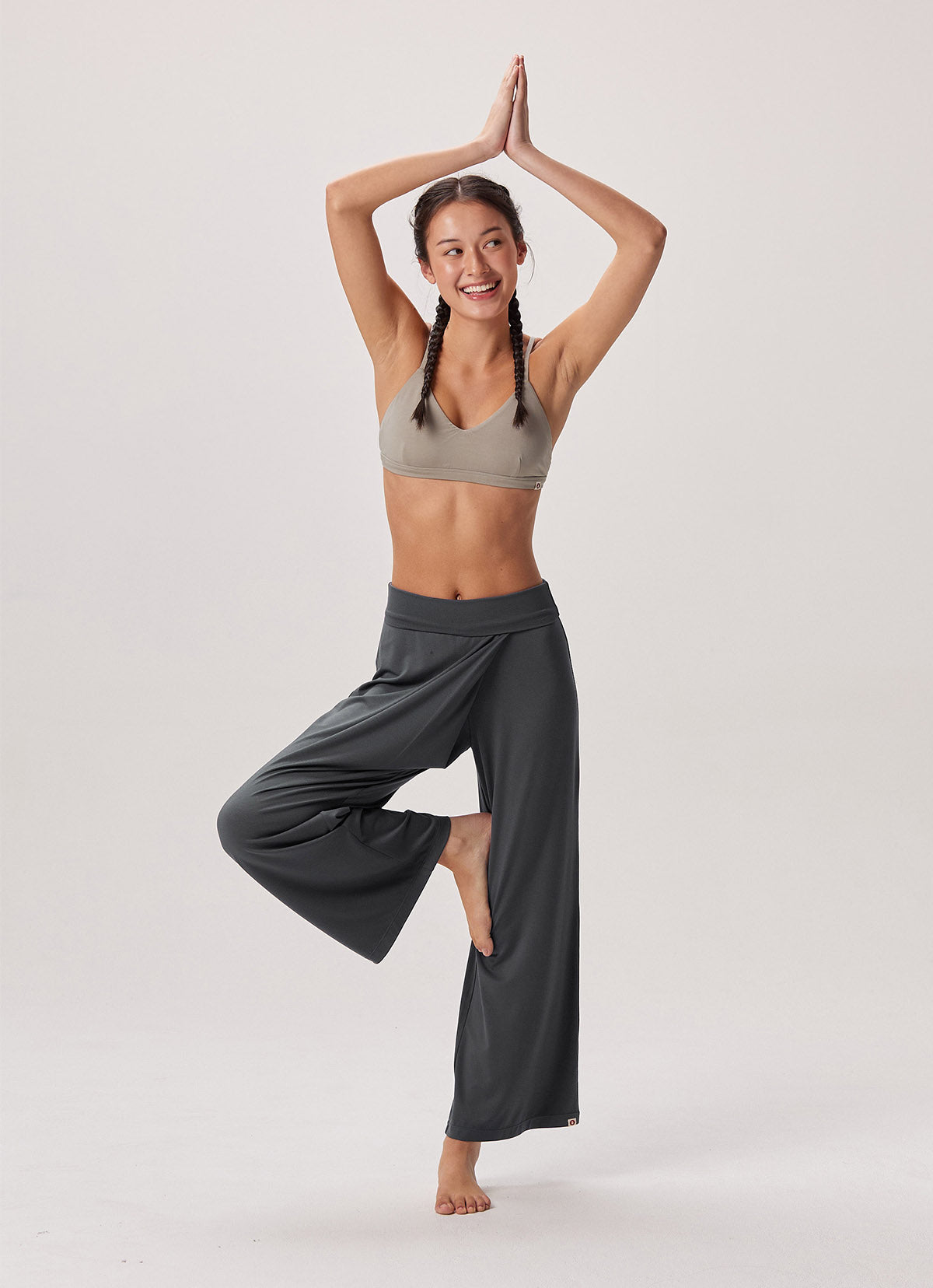 Half wrap pants_Magnet
